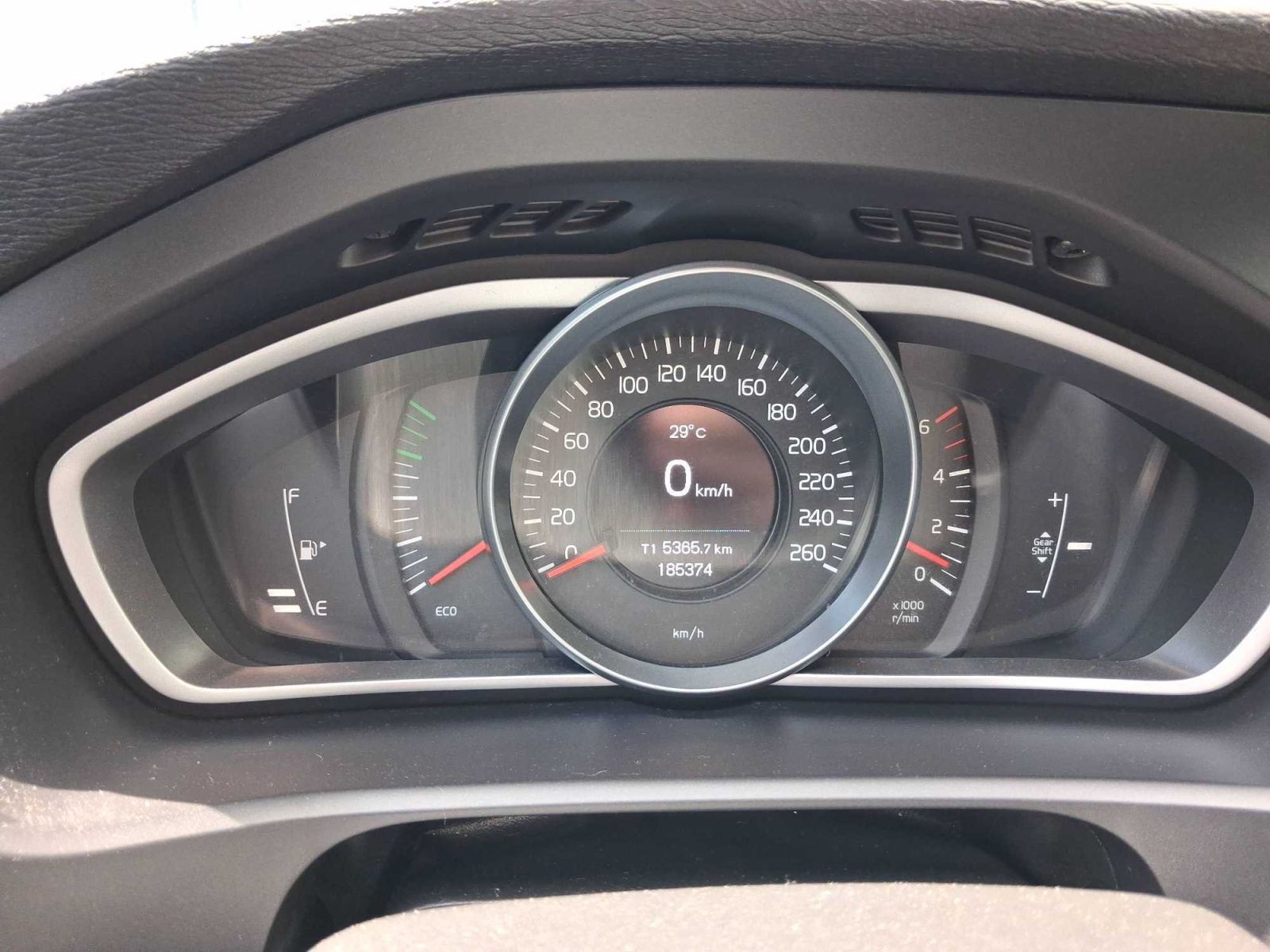 Volvo V40, 2.0 D4, Serv.kniha - fotka 3