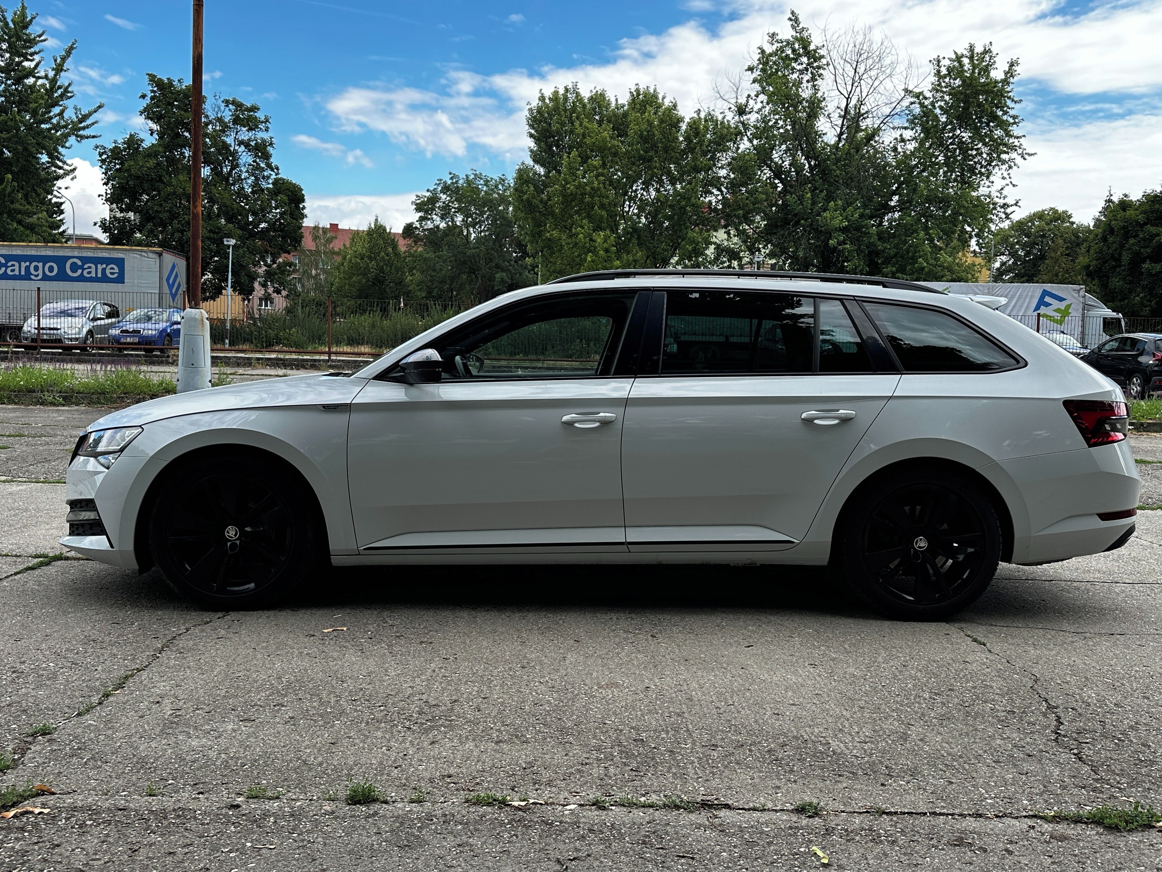 Škoda Superb, 1.5TSI 110kW SportLine, ČR! - fotka 2