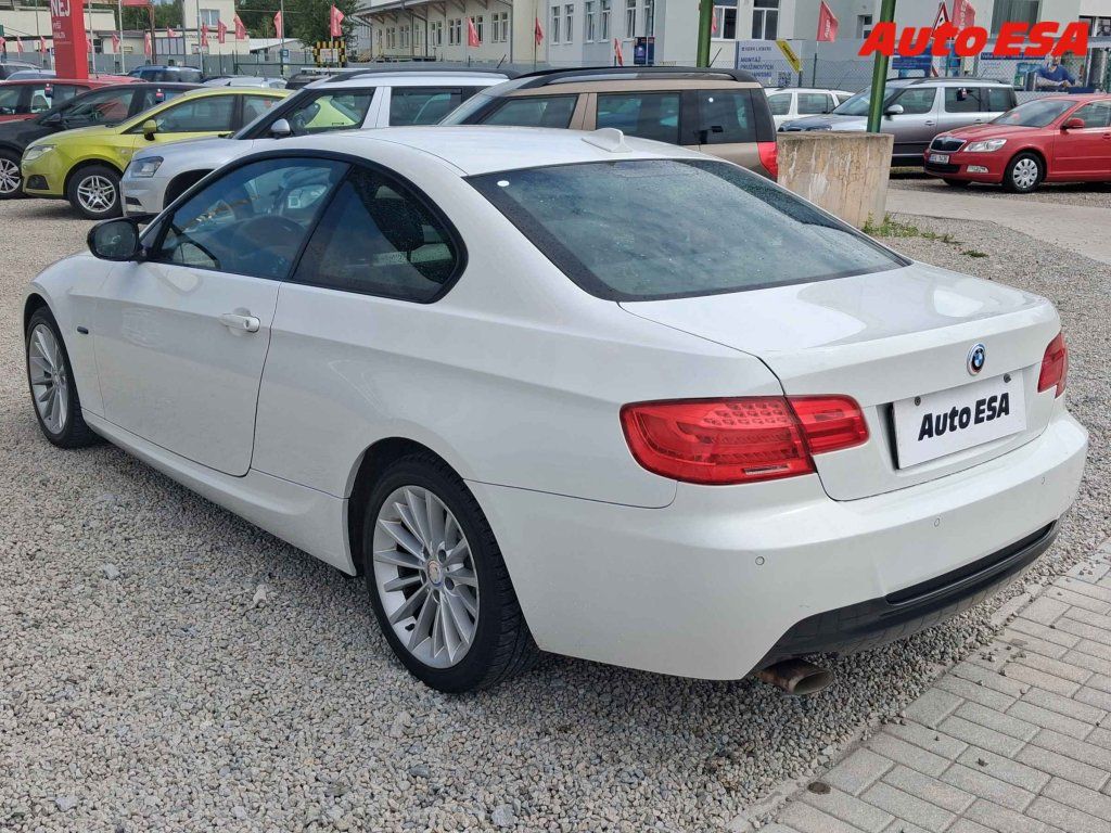 BMW Řada 3, 2.0 i - fotka 6