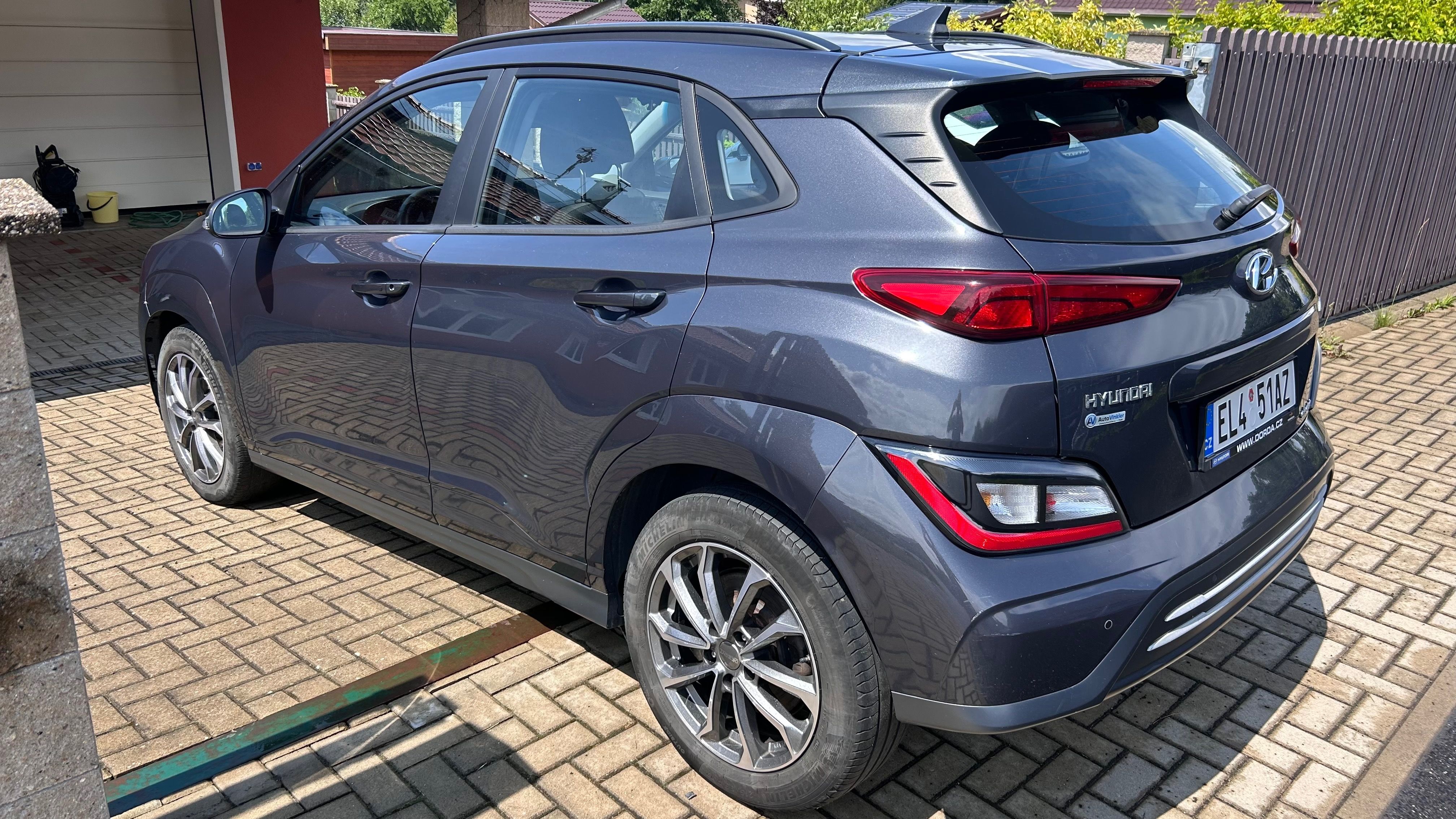 Hyundai Kona, první majitel, koupeno v ČR - fotka 6