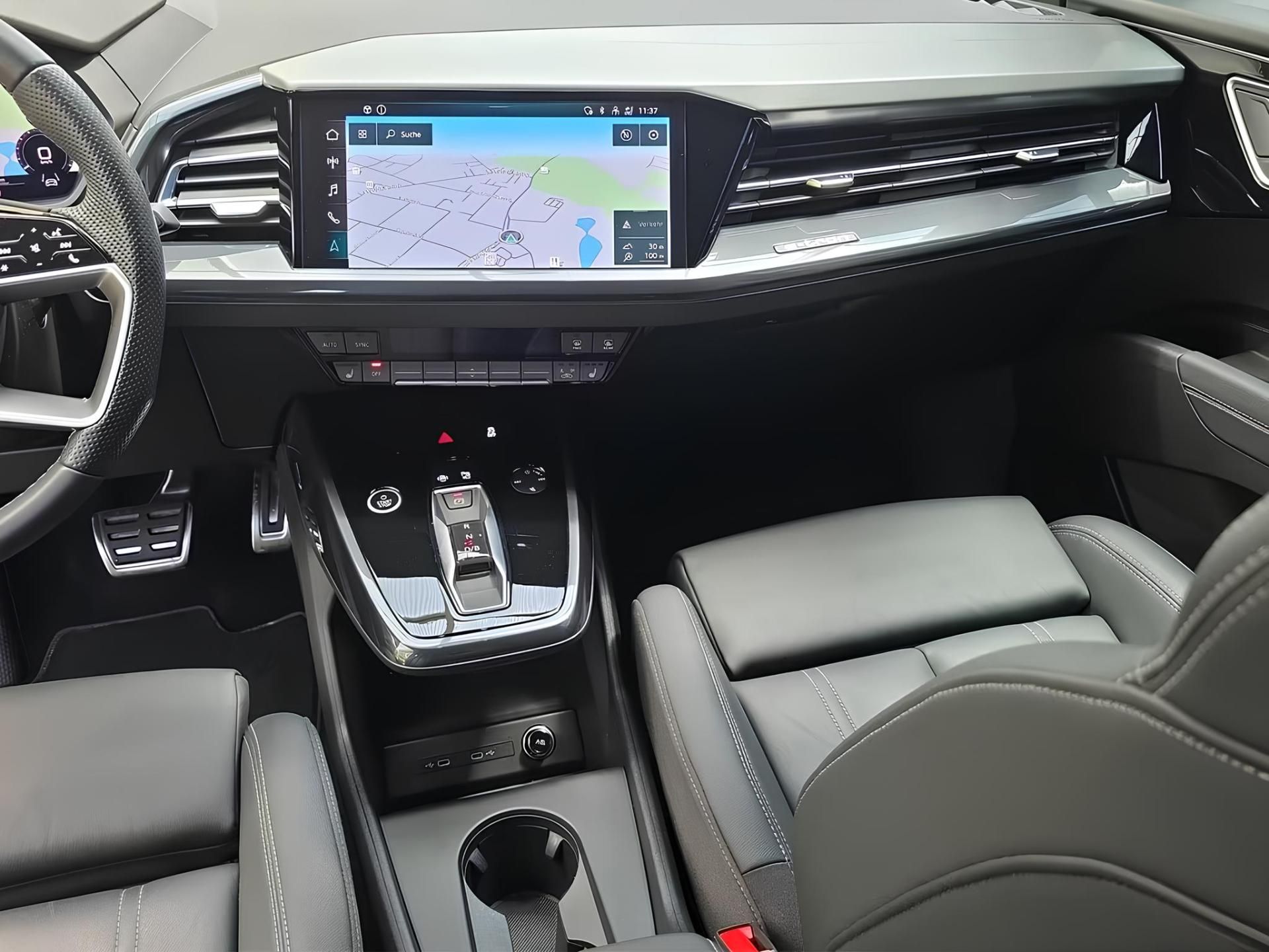 Audi Q4 e-tron, 45 195kW 82kWh Quattro S-Line - fotka 3