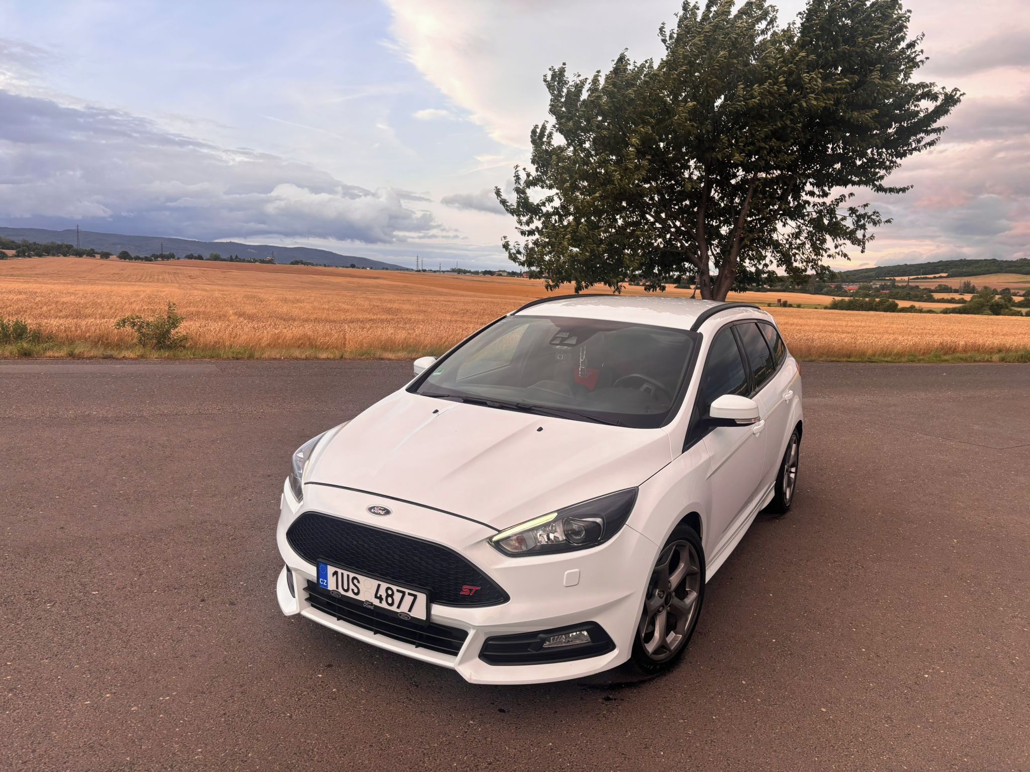 Ford Focus, ST 250 * LED MATRIX * RECARO * - fotka 2