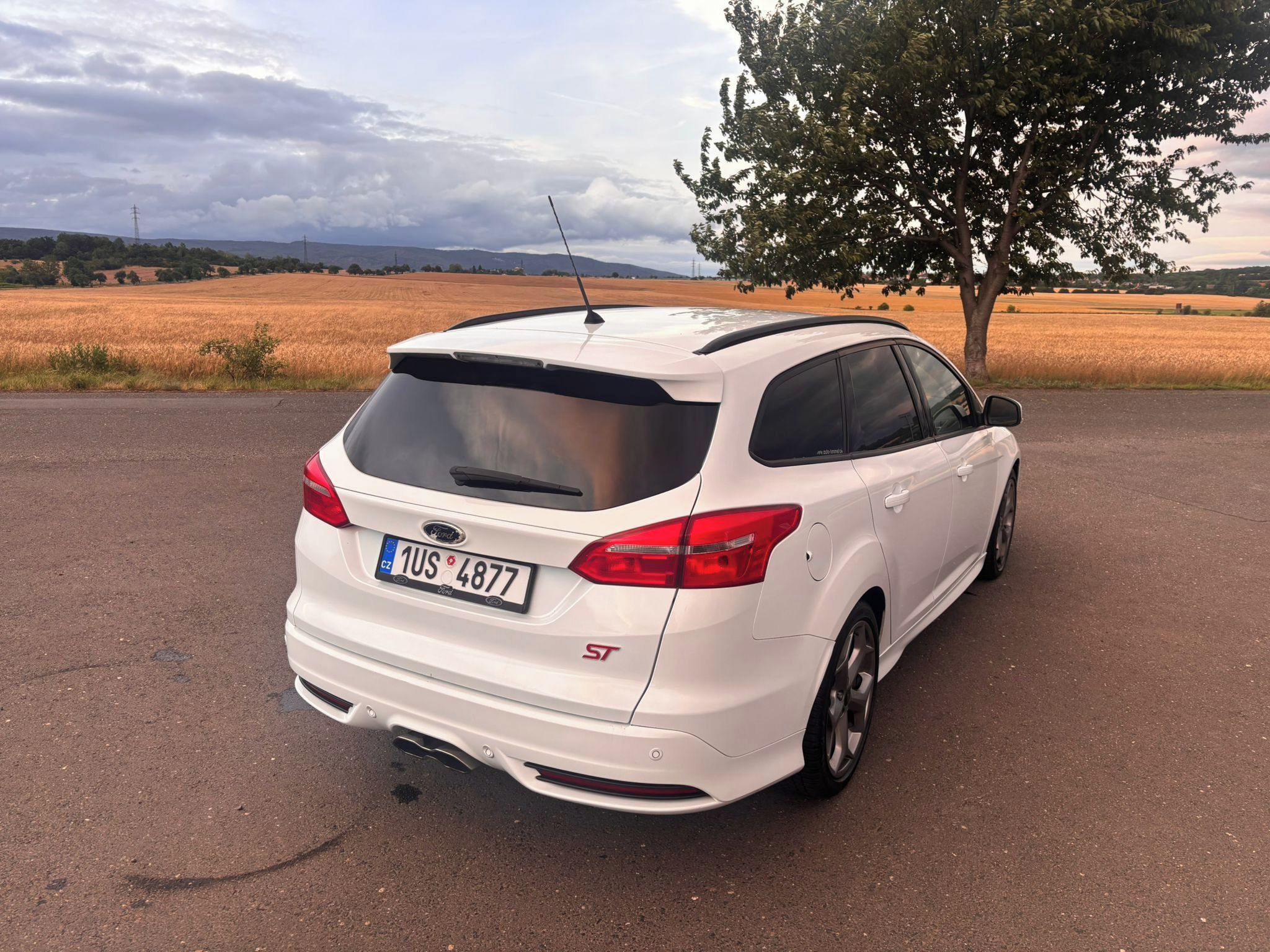 Ford Focus, ST 250 * LED MATRIX * RECARO * - fotka 6