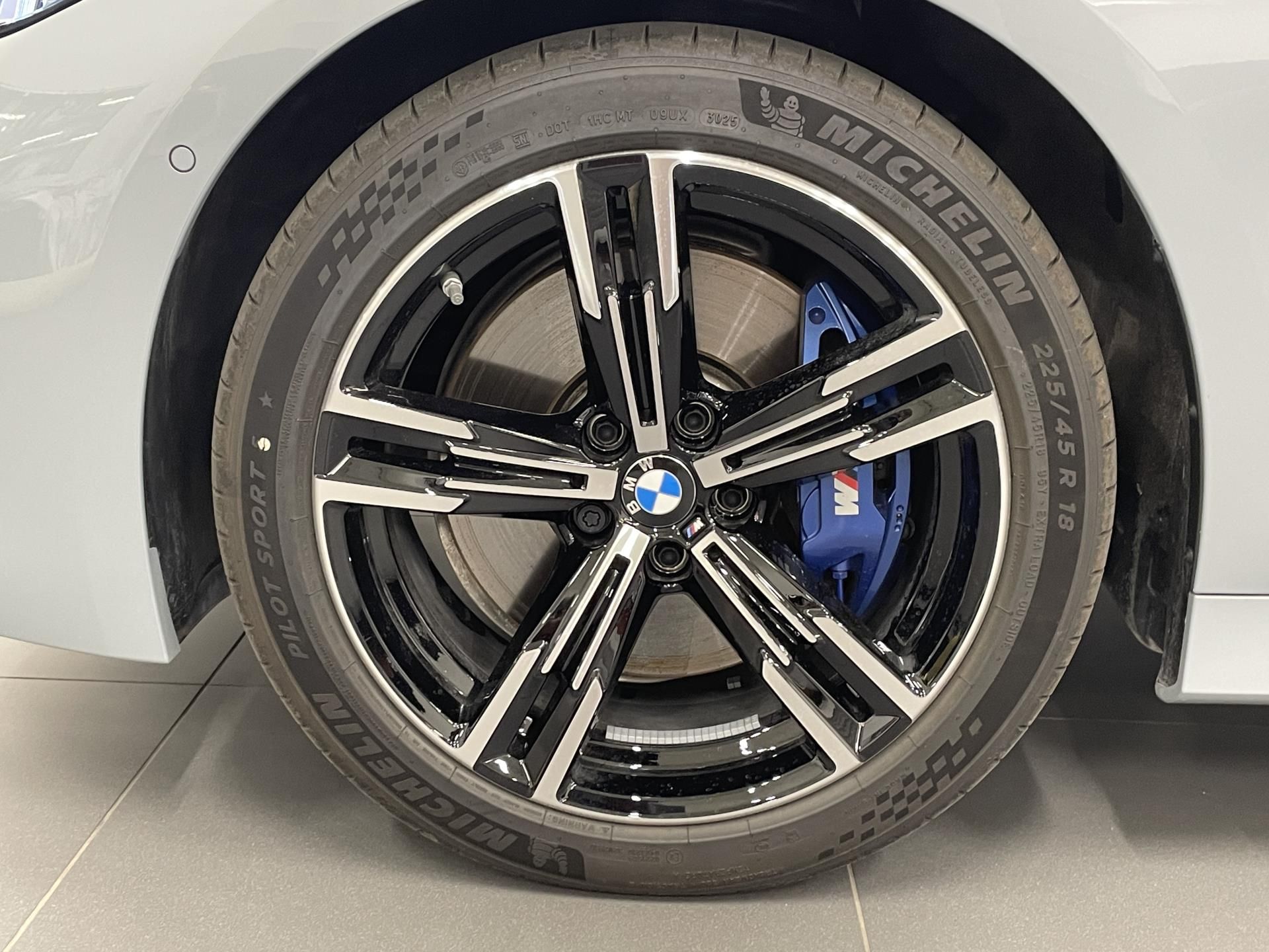 BMW Řada 3, 330D xDrive Touring - fotka 4