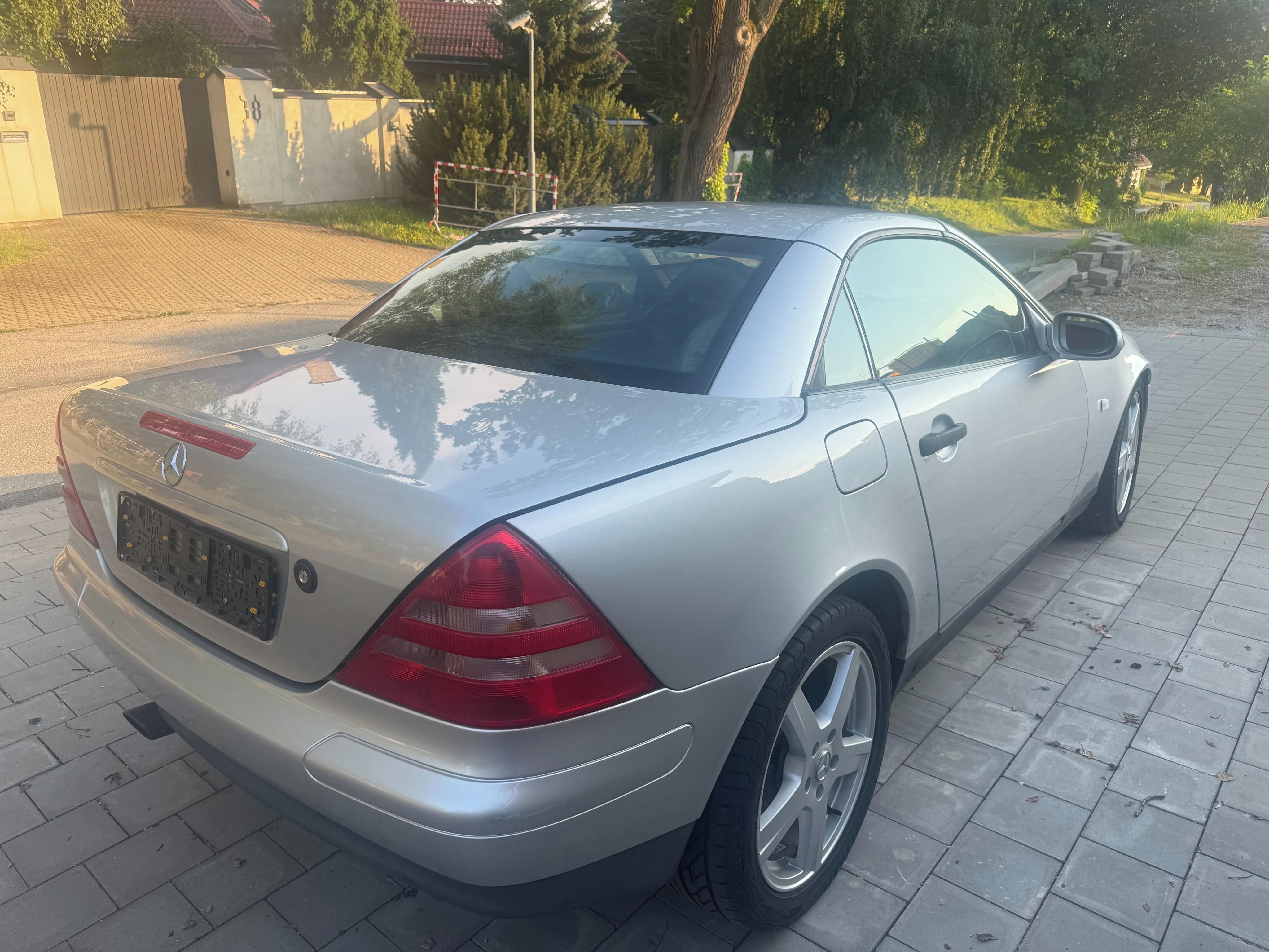Mercedes-Benz SLK, Mercedes SLK 200 kabriolet - fotka 4