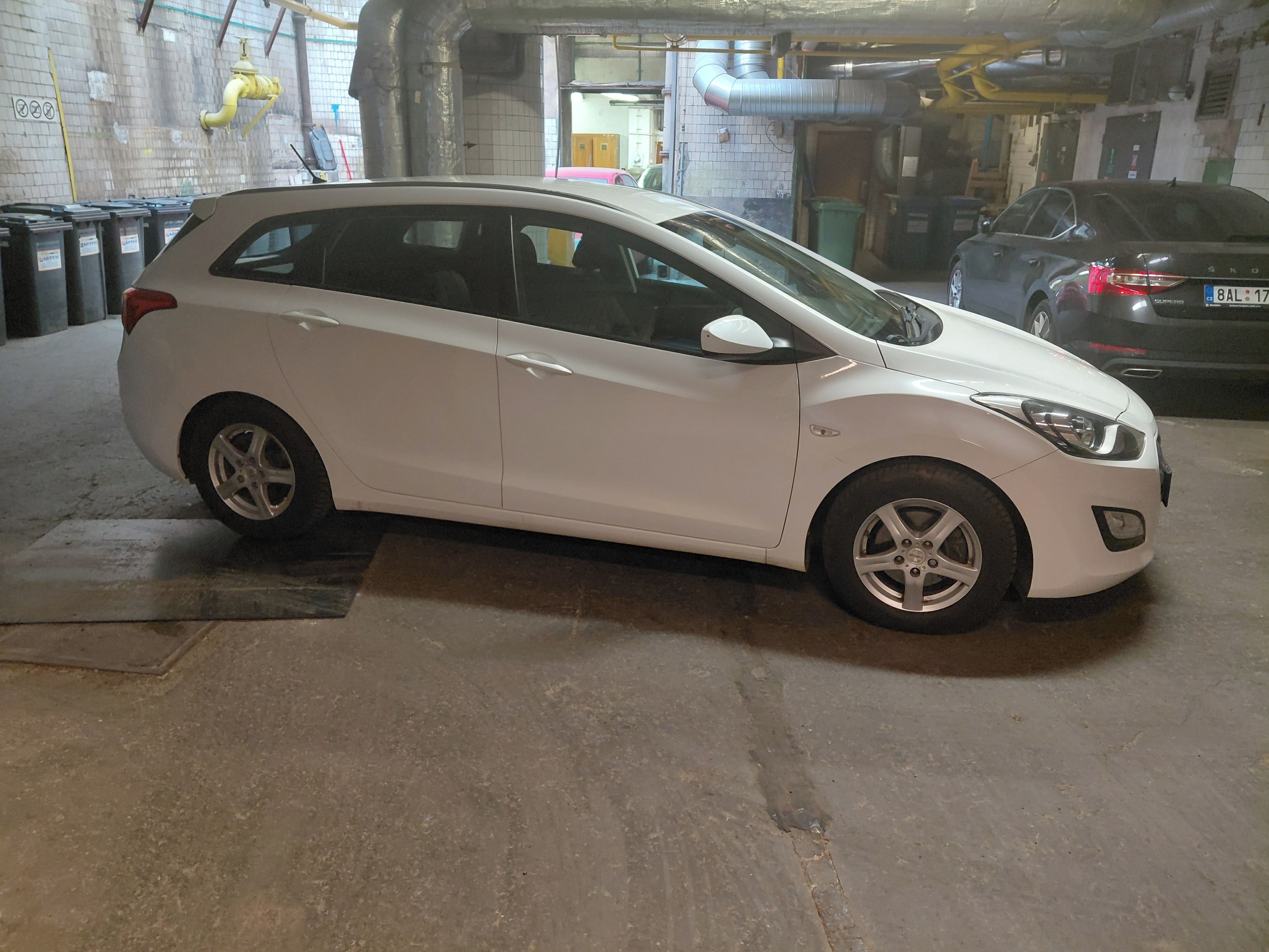 Hyundai i30 - fotka 2