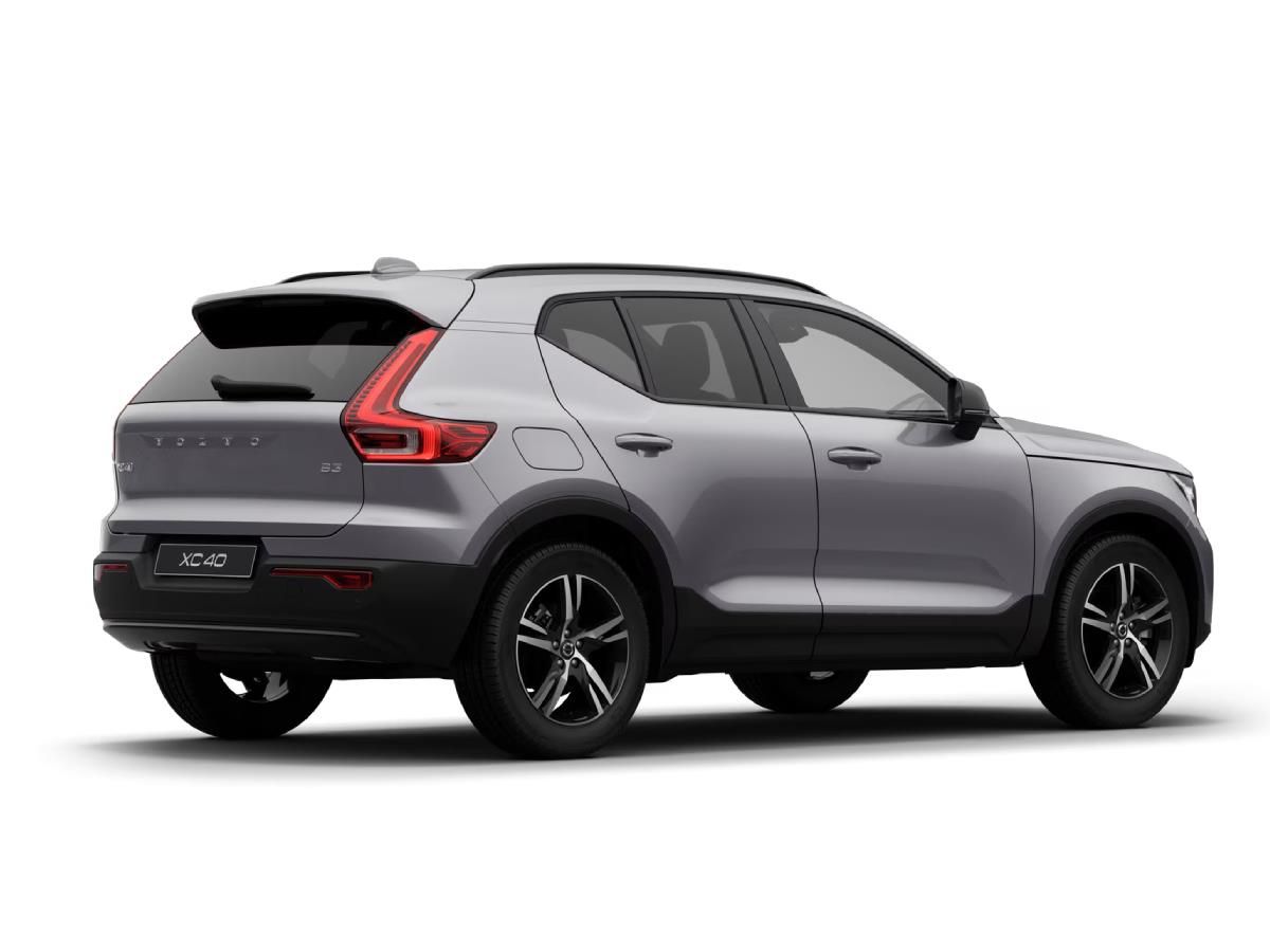 Volvo XC40, 2.0B3 120kW PLUS DARK - fotka 2