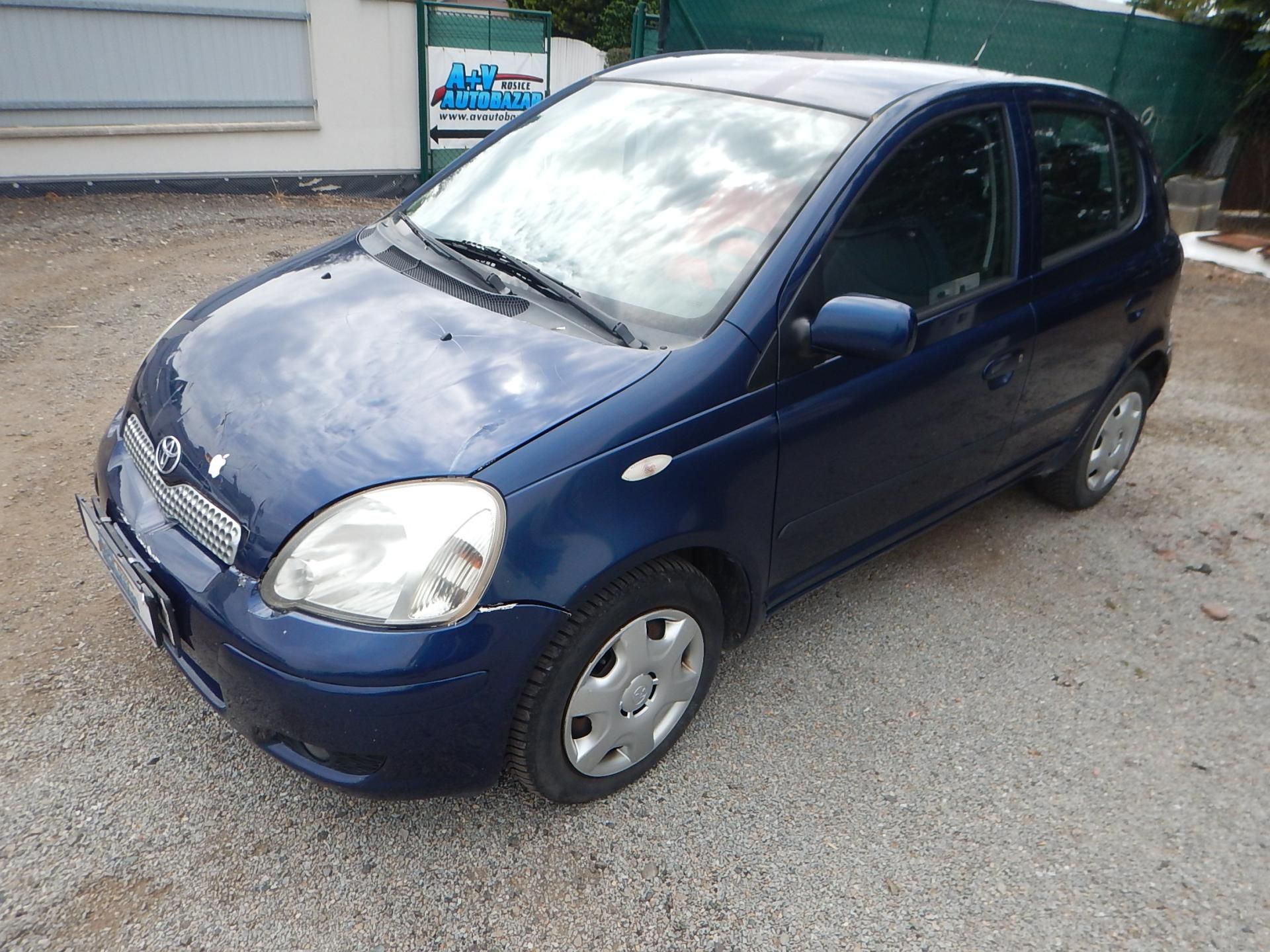 Toyota Yaris, 1.0 VVTi, KLIMA - fotka 2