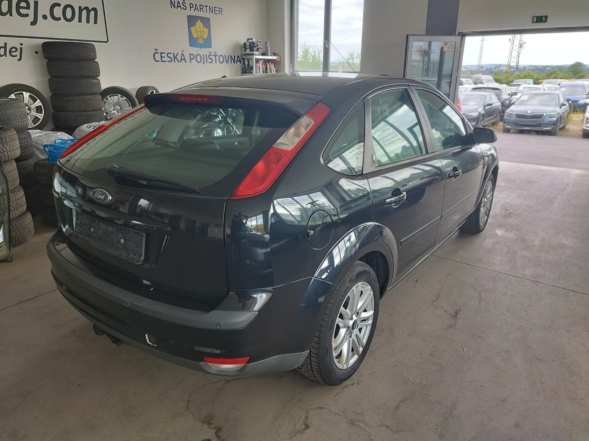 Ford Focus, 2,0i,107KW,AUTOMAT,XEN,ALU,NAV - fotka 5