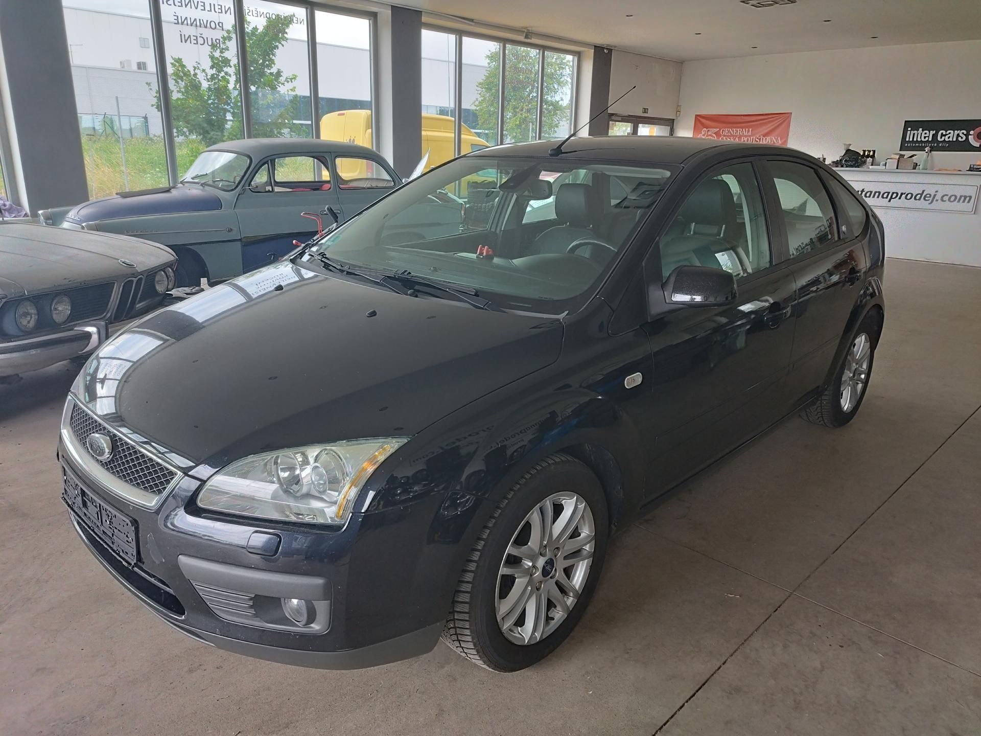 Ford Focus, 2,0i,107KW,AUTOMAT,XEN,ALU,NAV - fotka 3