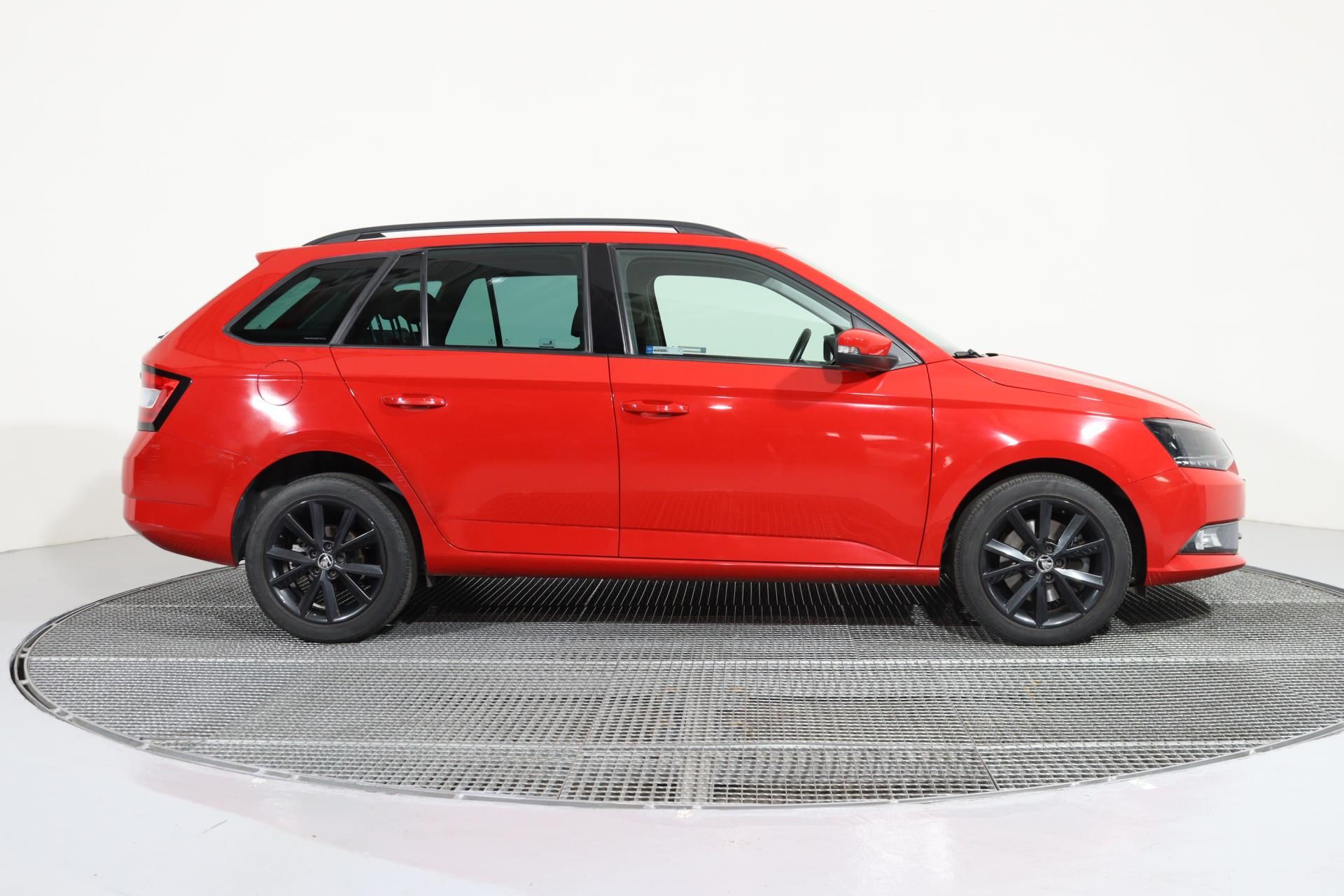 Škoda Fabia, COMBI STYLE 1,2 TSI 81 kW - fotka 3