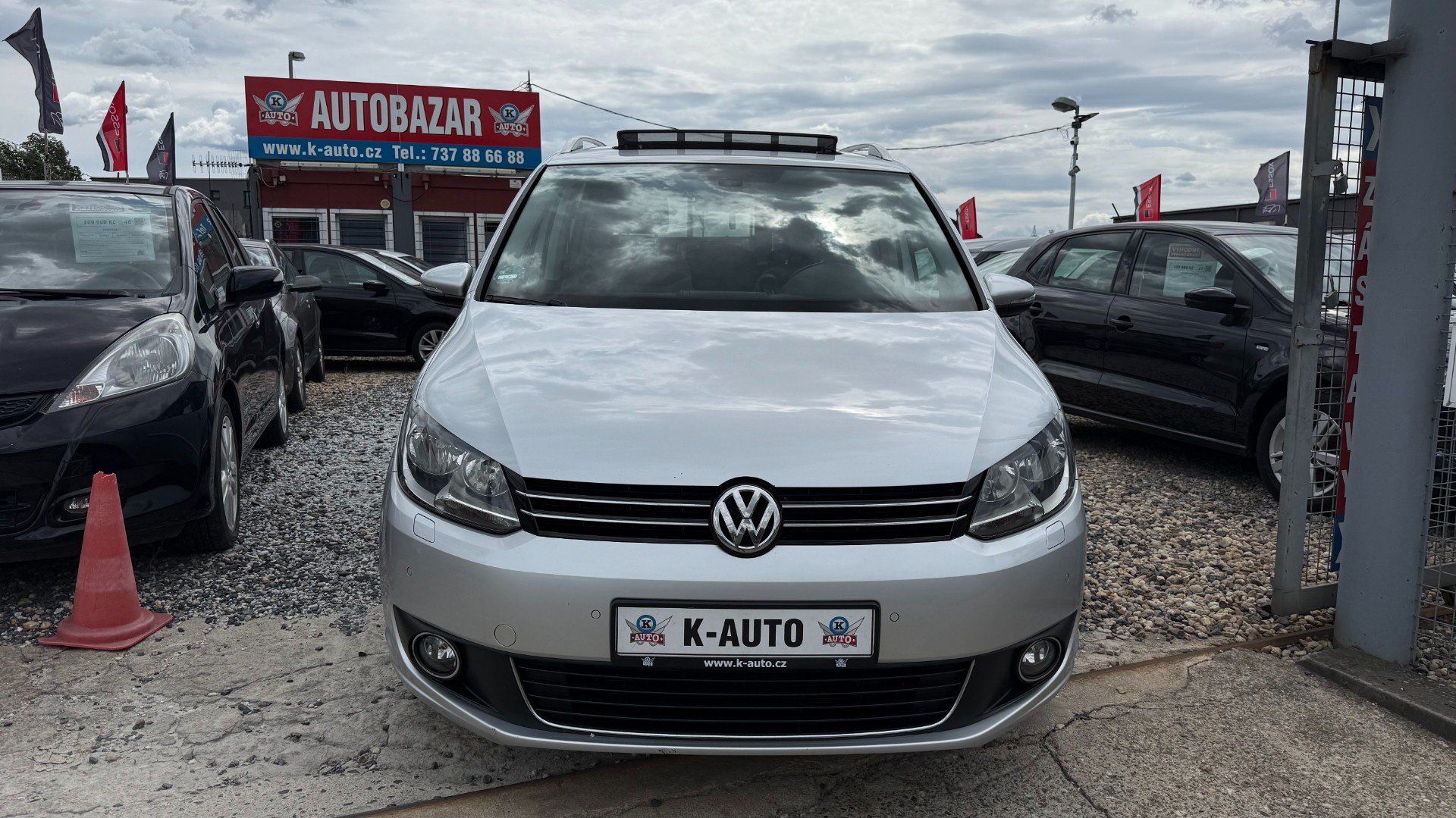 Volkswagen Touran, 2.0TDi 130kW *Tažné*Navi*DSG* - fotka 2