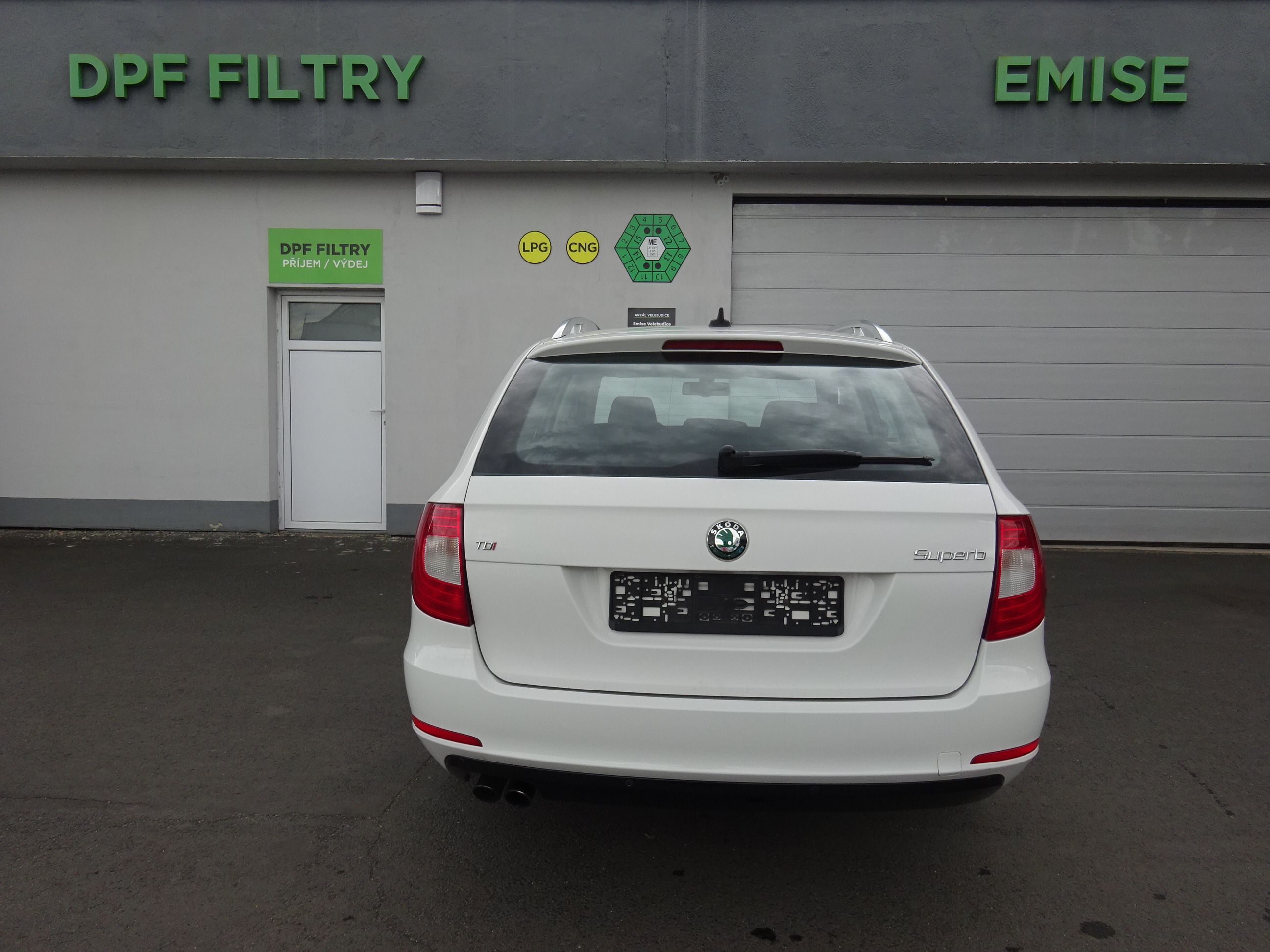 Škoda Superb, 2.0 TDi - fotka 4