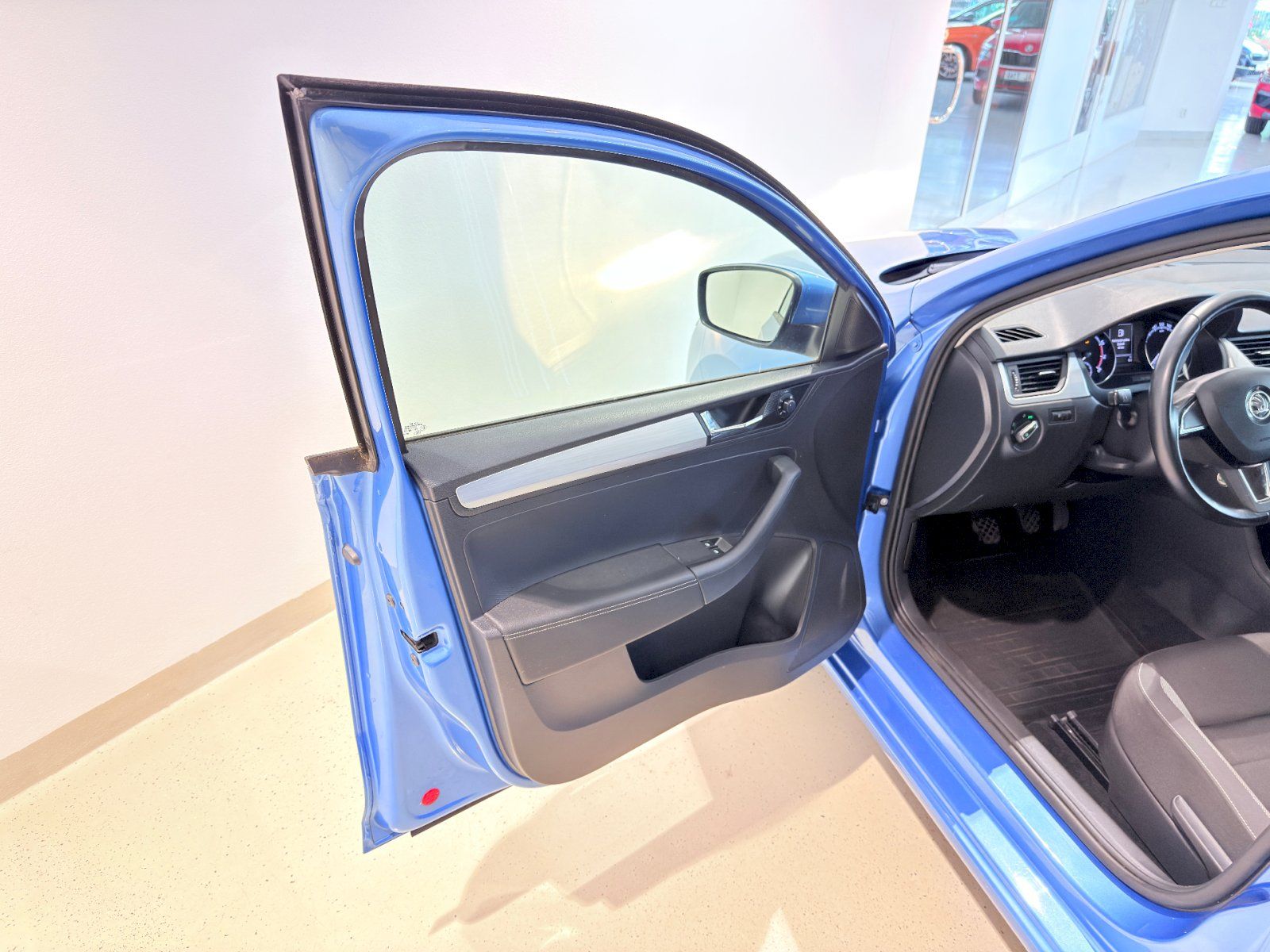 Škoda Rapid, Ambition 1.0 TSI / 70kW - fotka 6