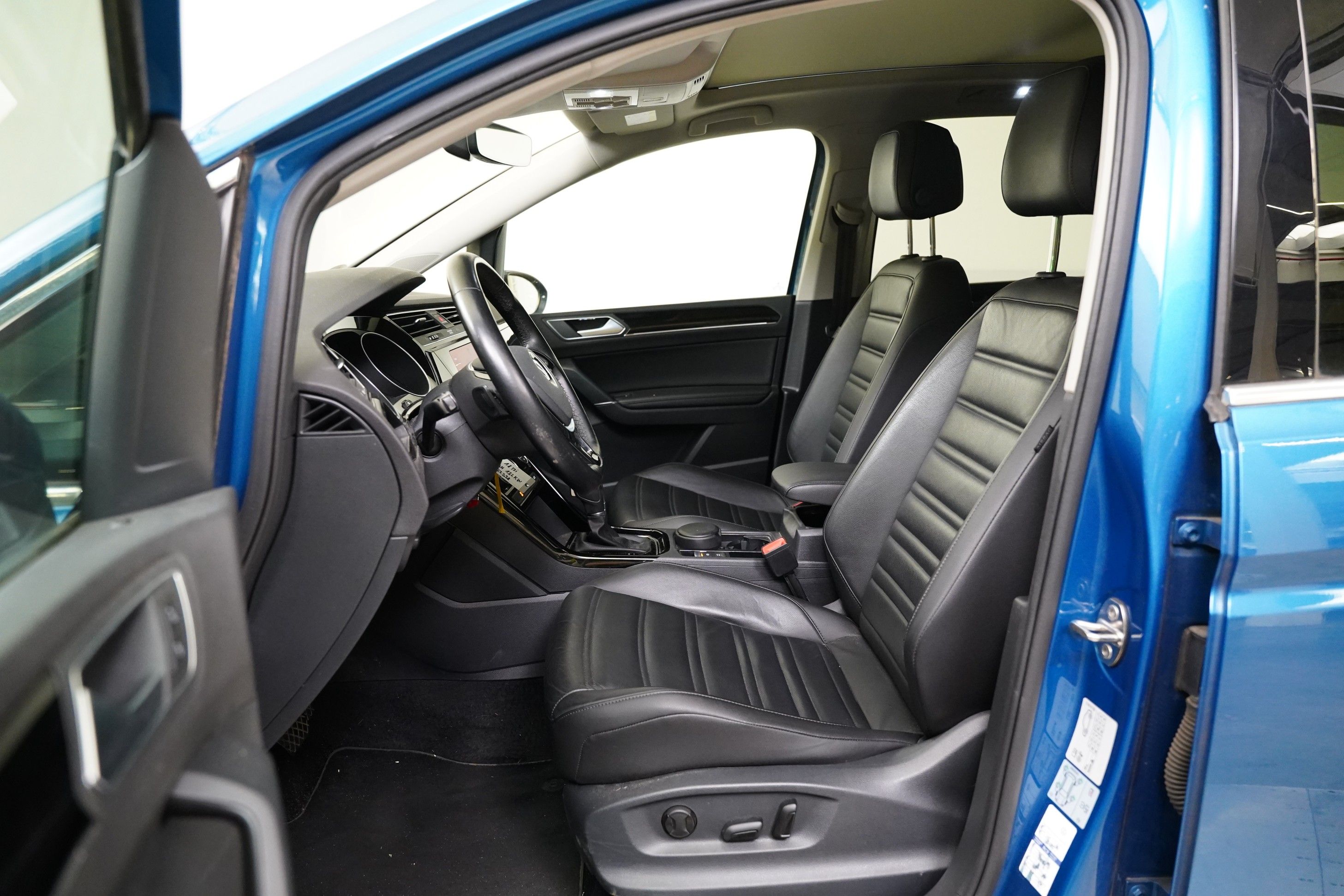 Volkswagen Touran, 1.8 TSI 132 kW DSG Highline - fotka 5