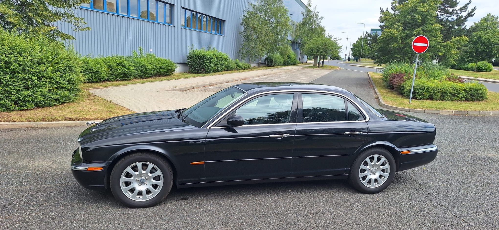 Jaguar XJ, V6 - fotka 4