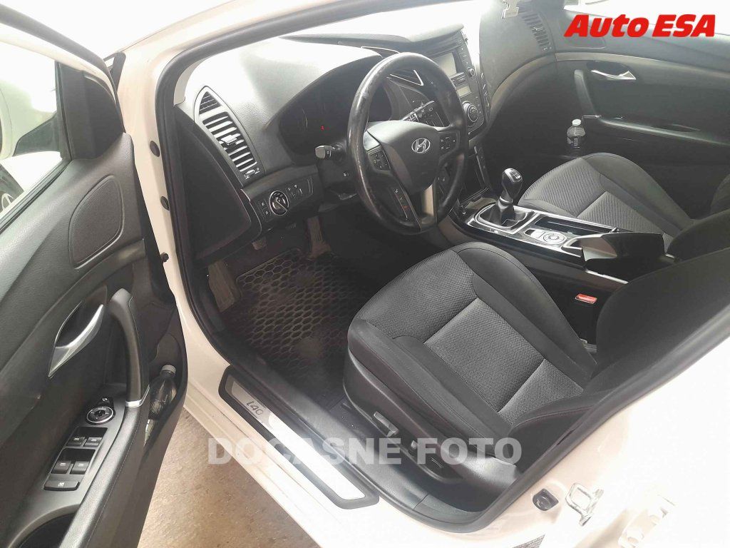 Hyundai i40, 1.7,ČR - fotka 3