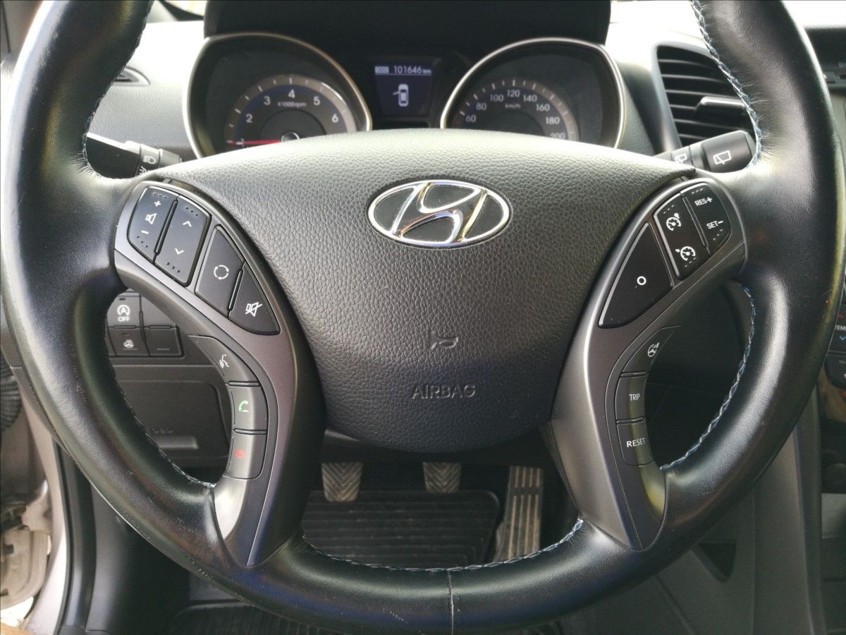 Hyundai i30, 1,6 GDi 1.majitel Weekend - fotka 6