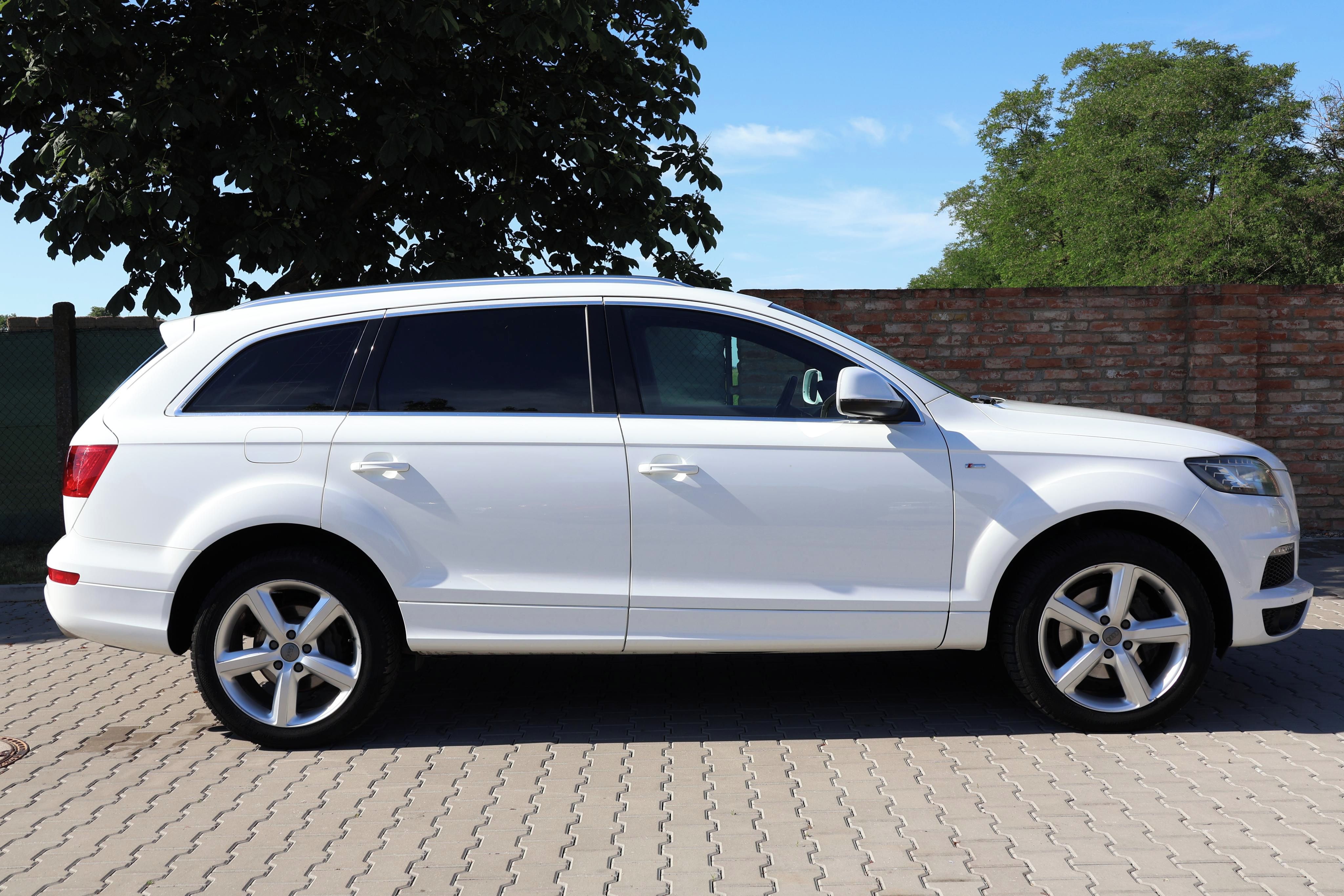 Audi Q7, 3.0TDI 176kW FACELIFT 2xSLINE - fotka 5