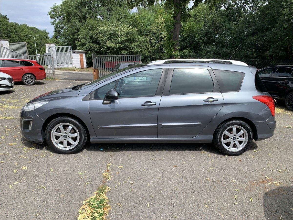 Peugeot 308, 1,6 HDI 7.MÍST - fotka 5
