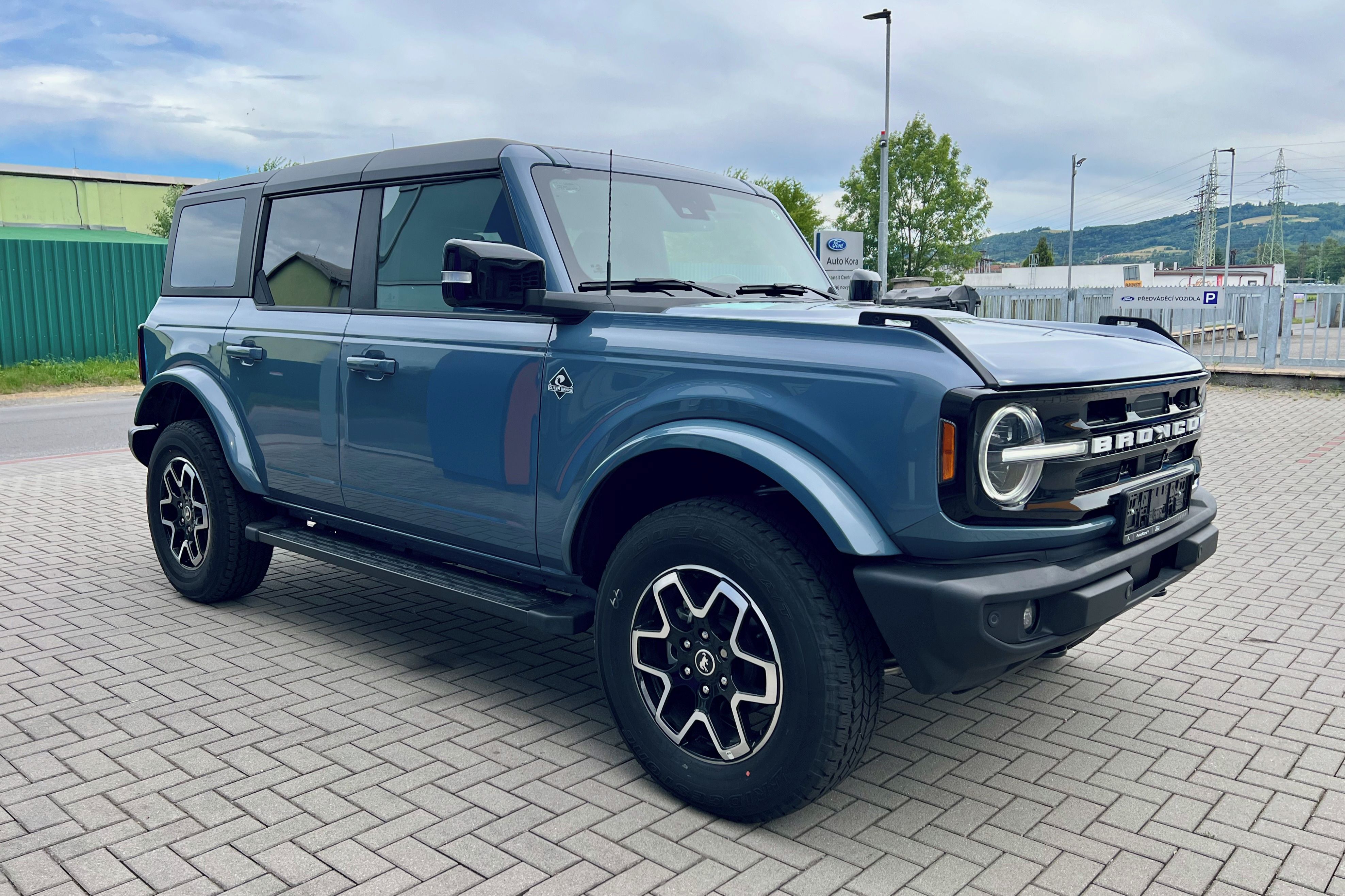 Ford Bronco, Outer Banks, 2.7 EcoBoost V6 T - fotka 4