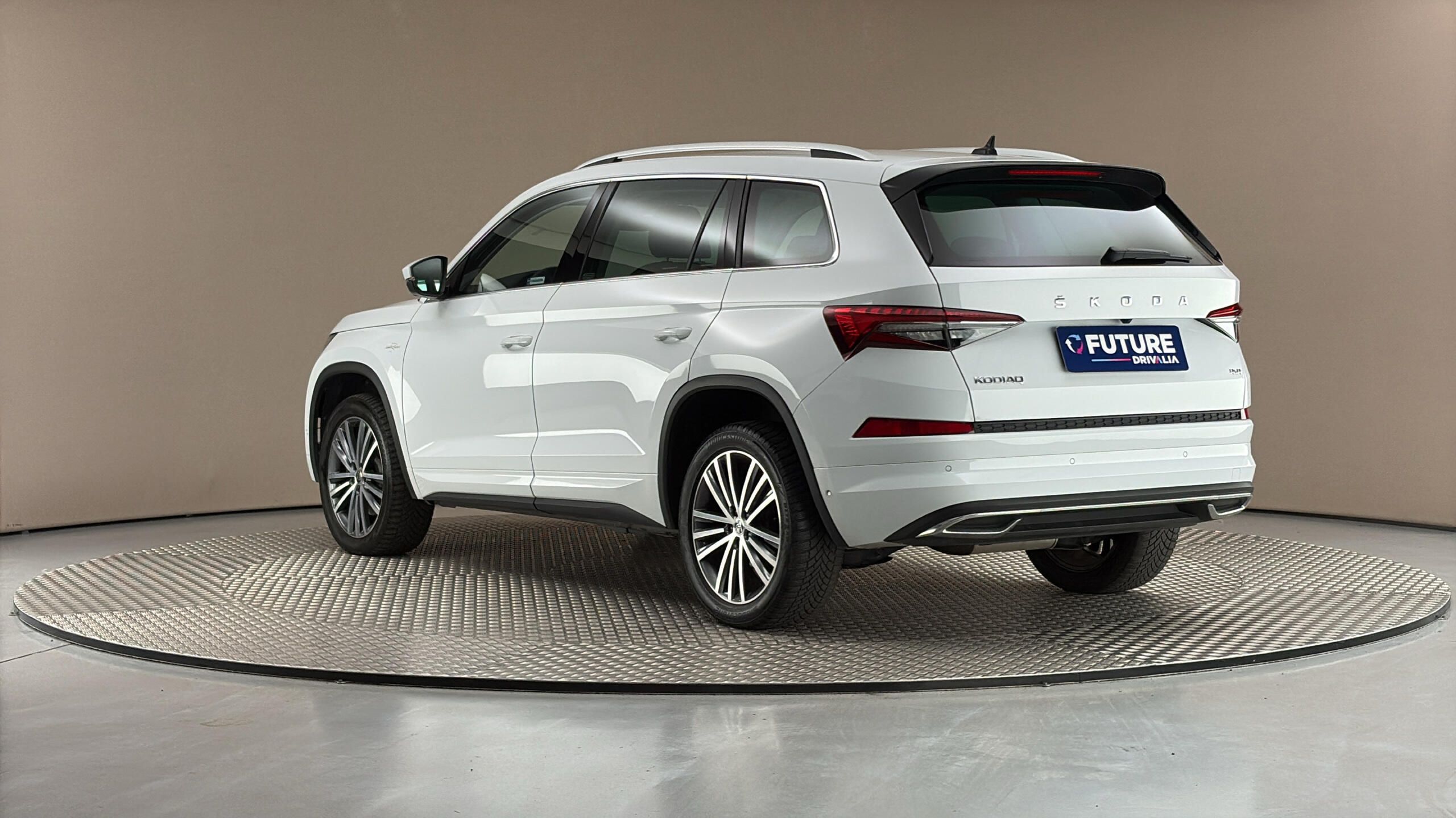 Škoda Kodiaq, 2.0 TDI DSG 4x4 L&K - fotka 2