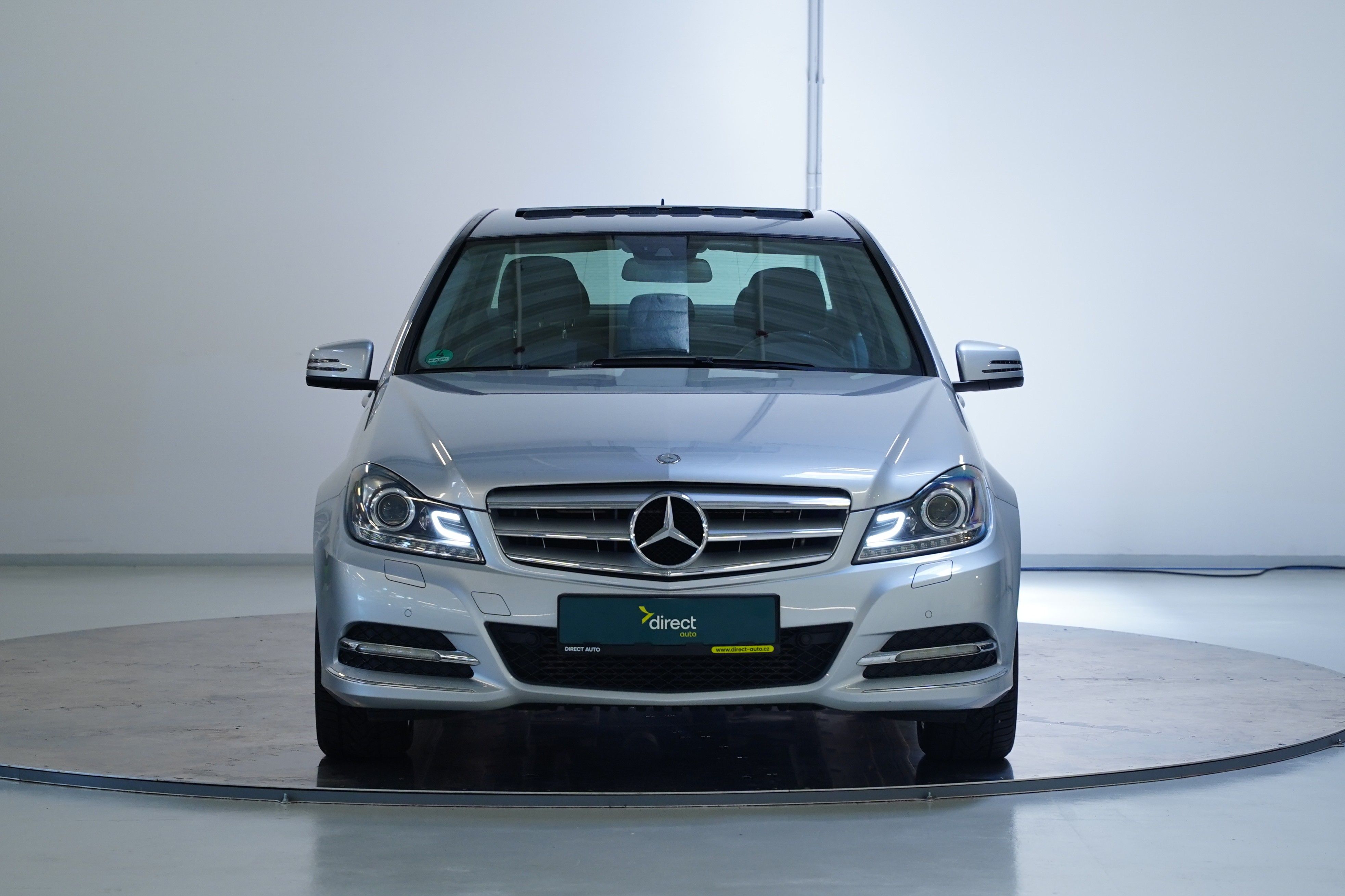 Mercedes-Benz Třídy C, 180 CGI 115 kW Avantgarde - fotka 4