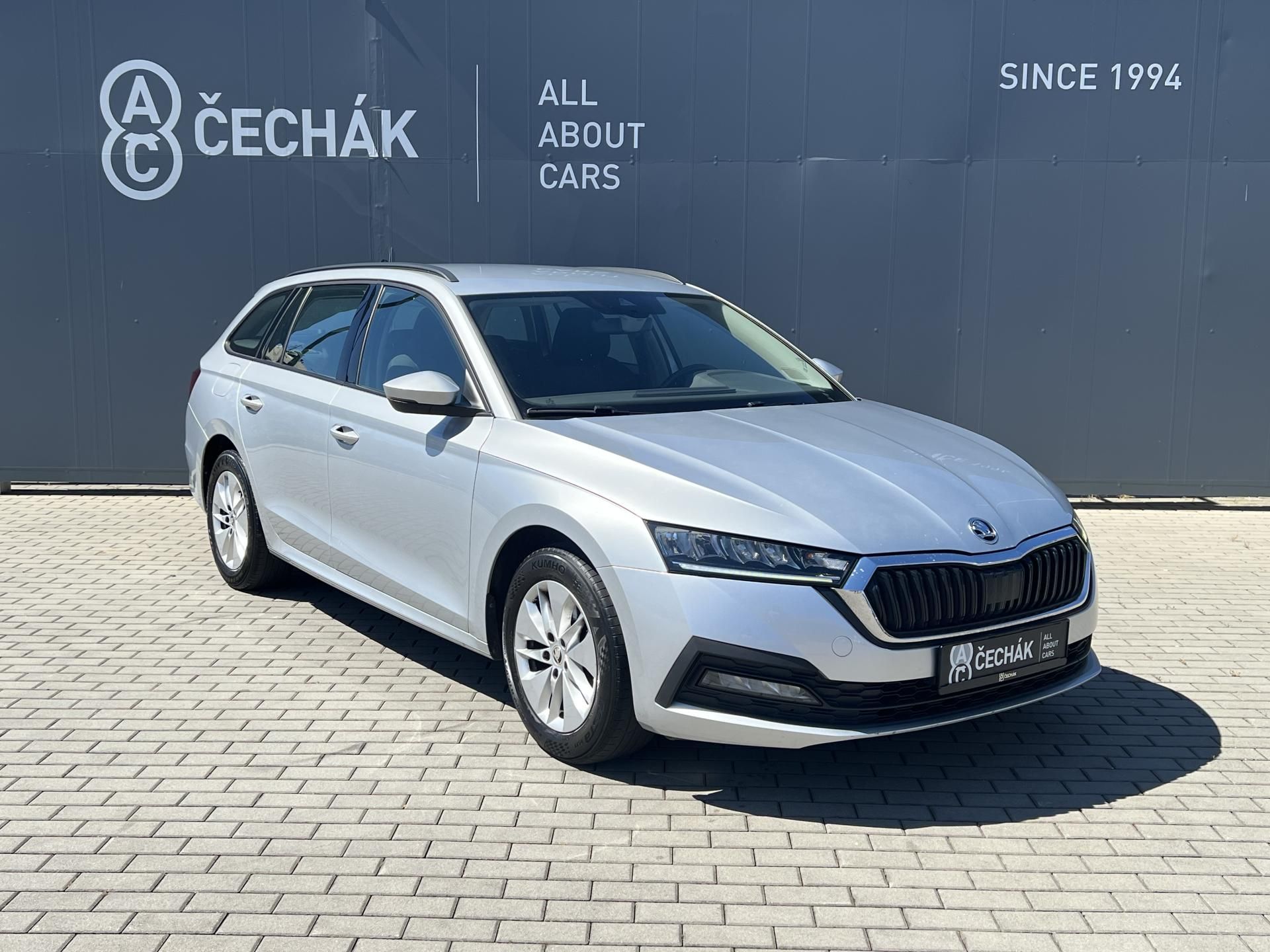 Škoda Octavia, AMBITION 4x4 DSG - fotka 3