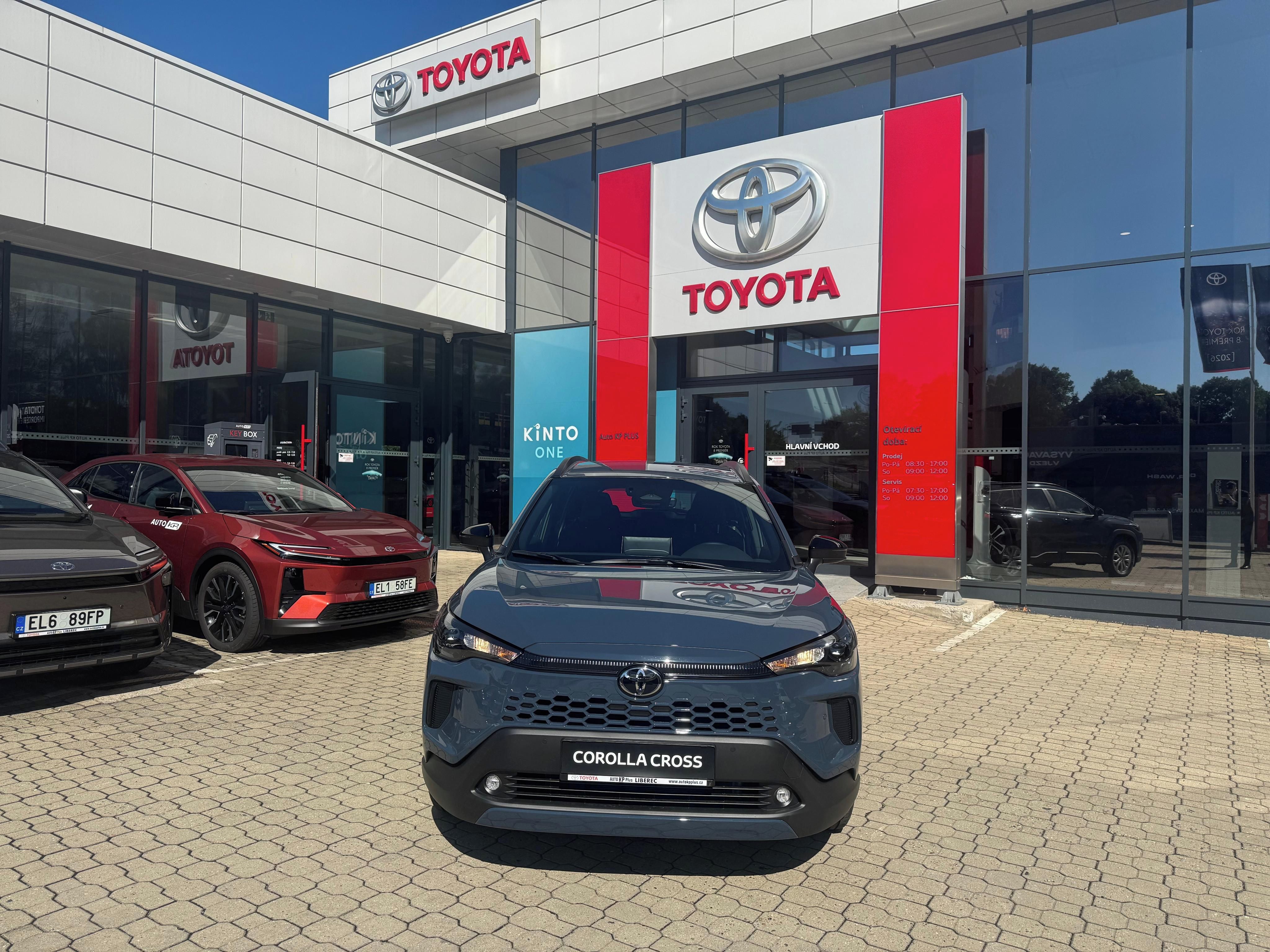 Toyota Corolla Cross, 1,8 HEV Comfort Business - fotka 2