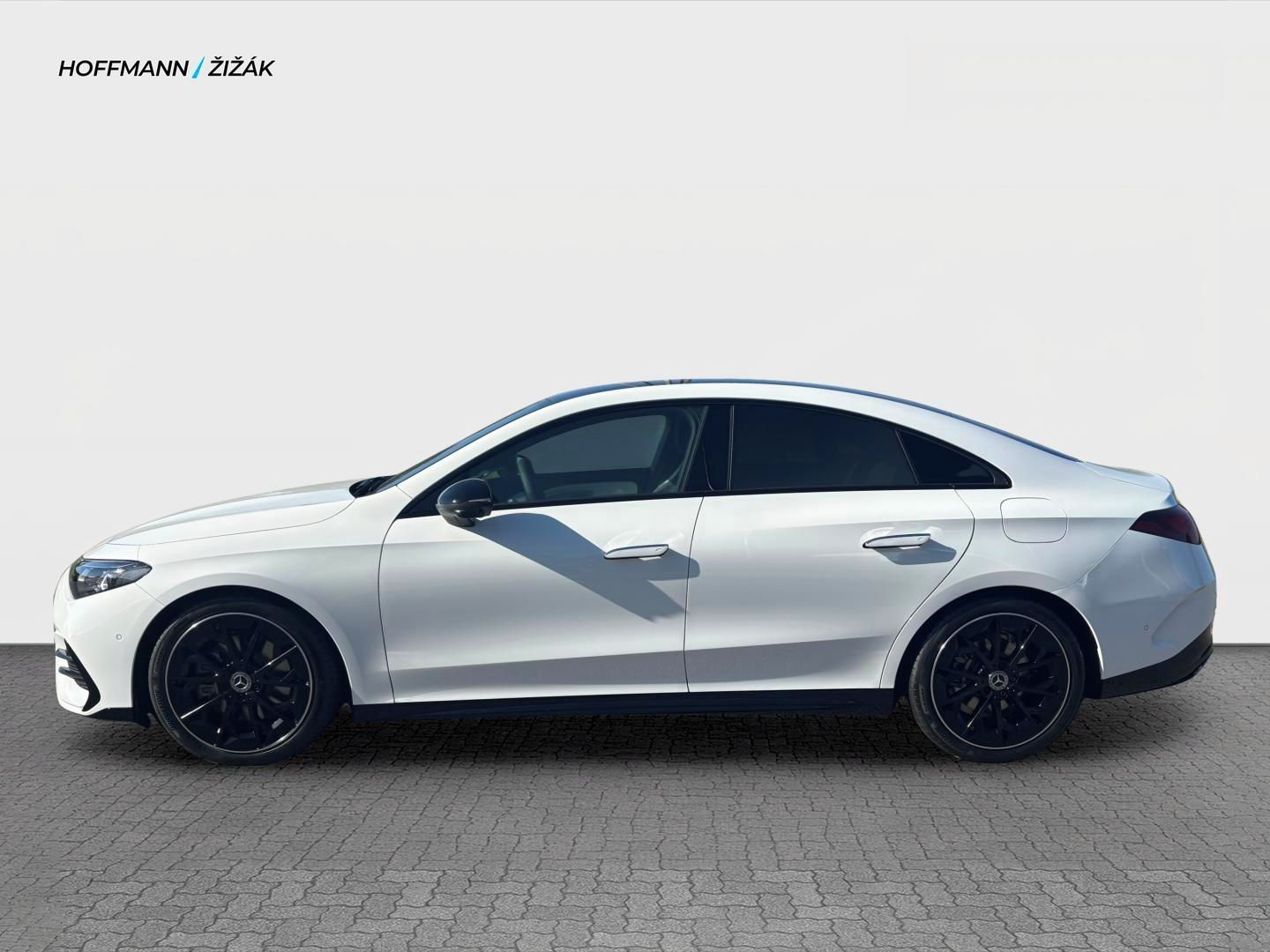 Mercedes-Benz, CLA 220 4MATIC - fotka 2