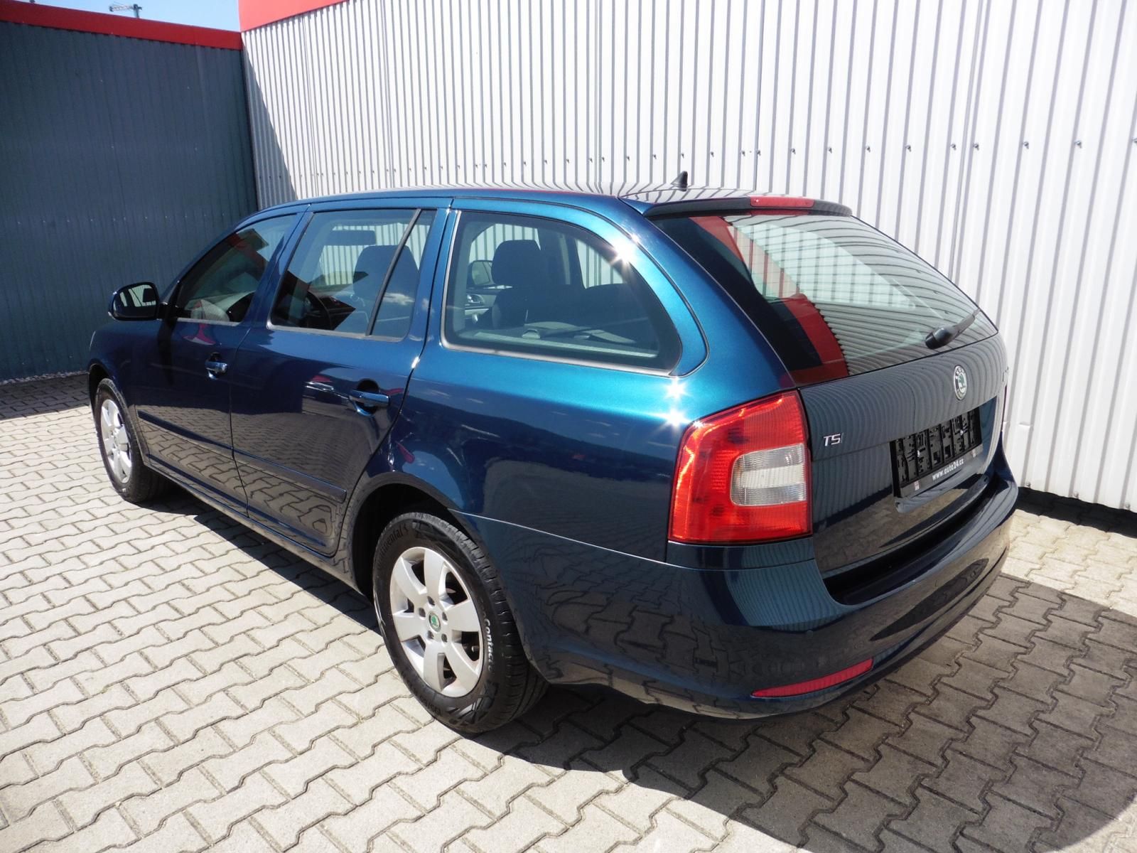 Škoda Octavia, II Combi 1.4 TSi Elegance - fotka 4