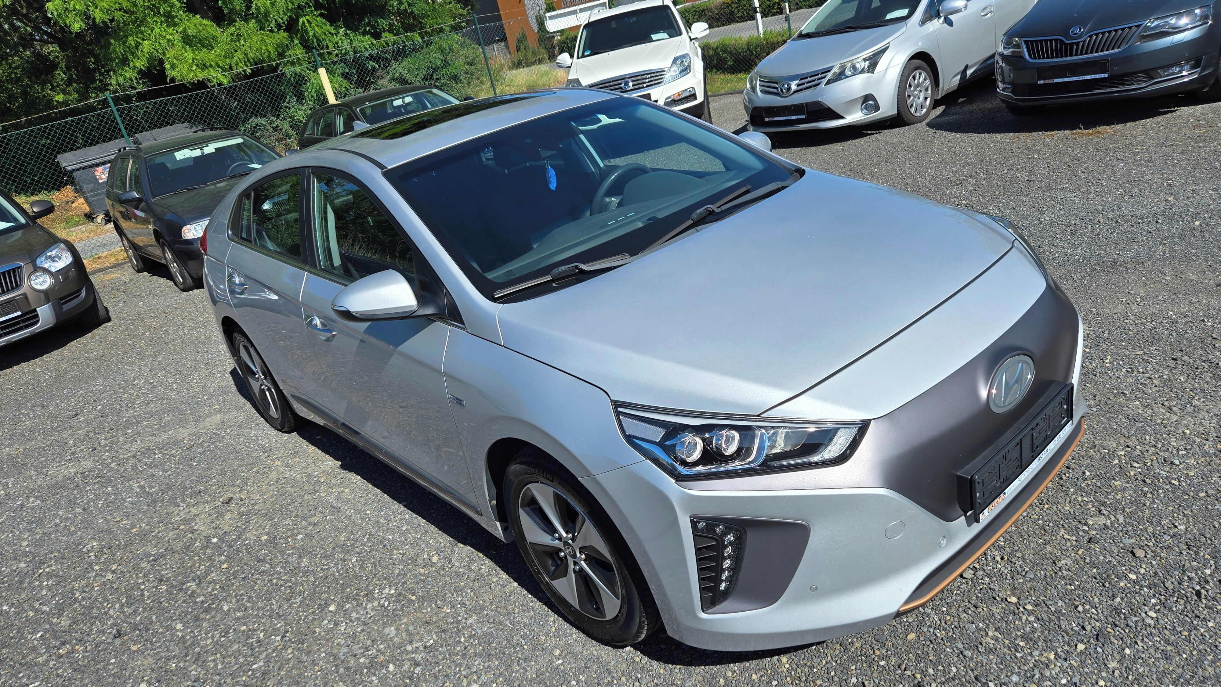 Hyundai Ioniq, ELECTRIC DRIVE 88KW STYLE - fotka 6