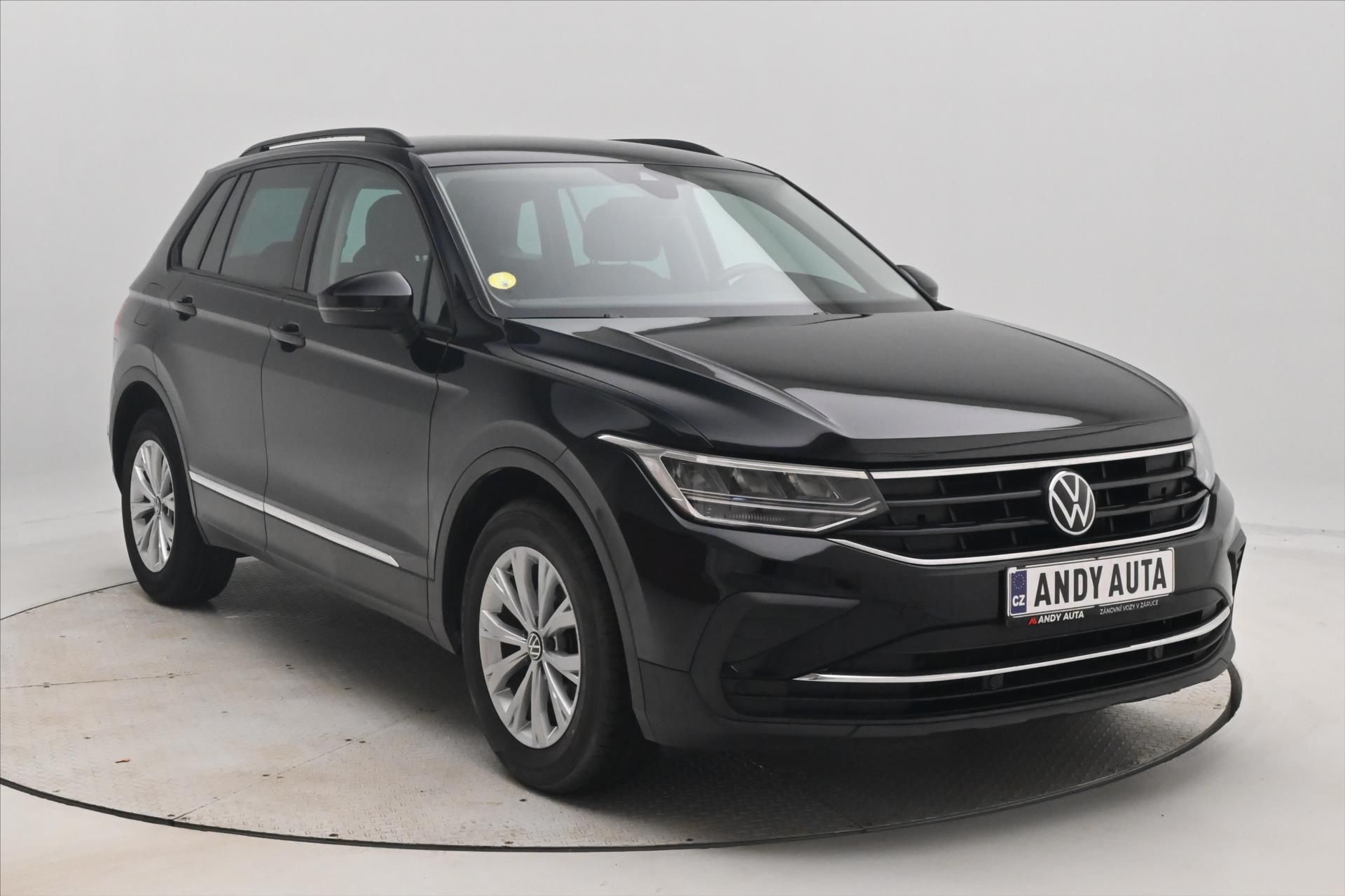 Volkswagen Tiguan, 2,0 TDI 110kW DSG Life Záruka - fotka 3