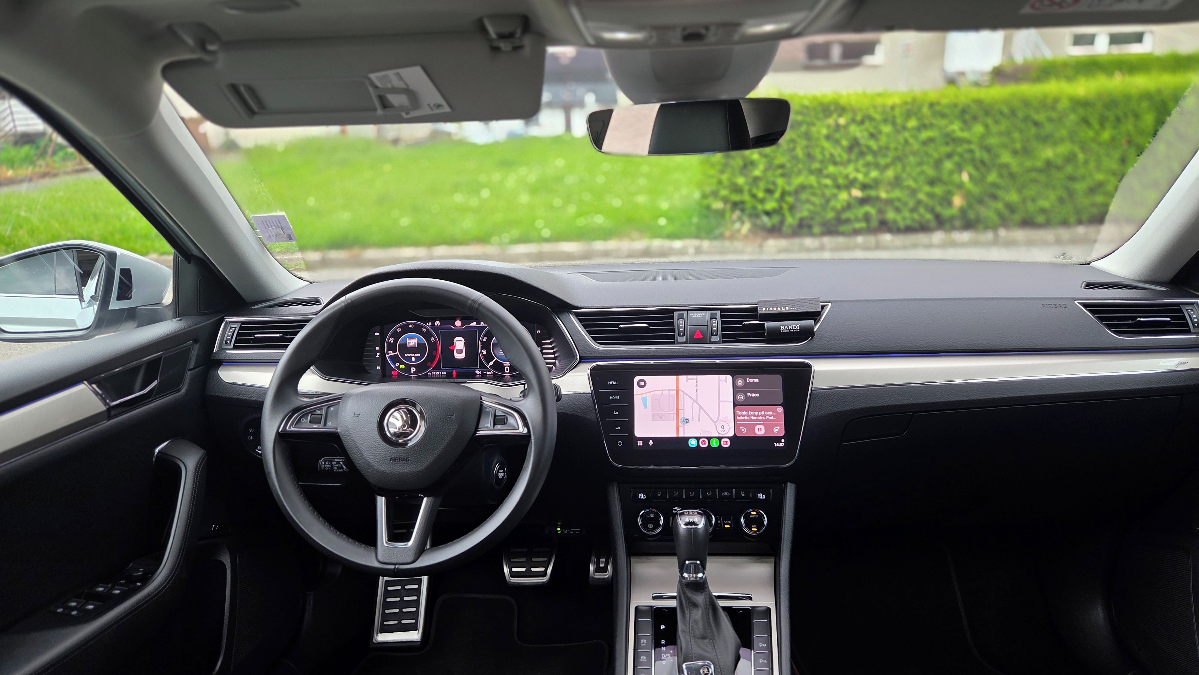 Škoda Superb - fotka 5