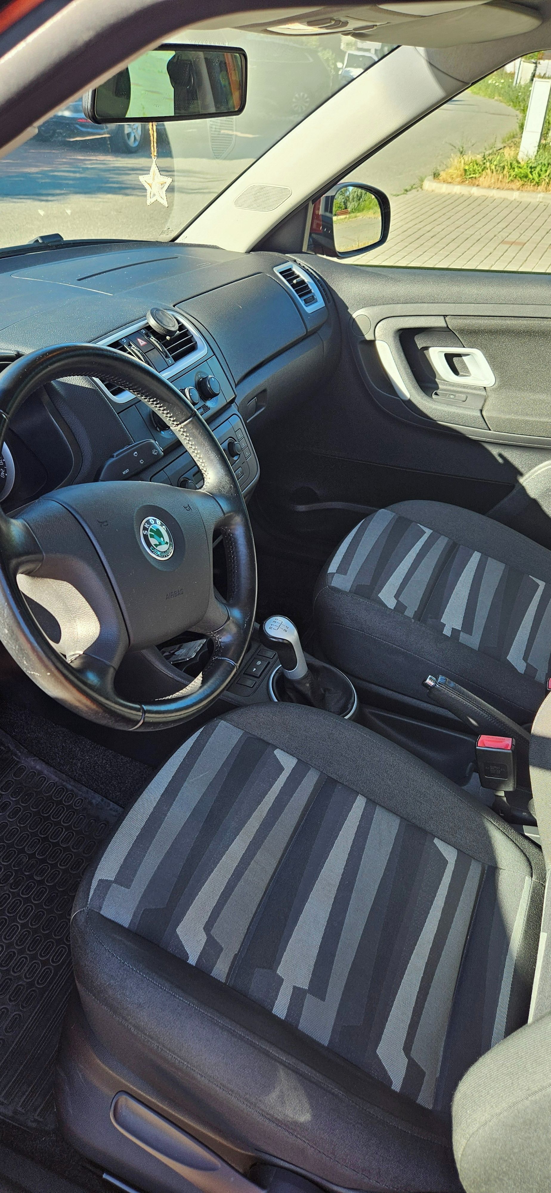 Škoda Fabia, 1.2 HTP,  pouze 96 124 km - fotka 6