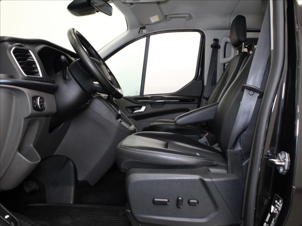 Ford Tourneo Custom, 2,0 EB 125kW AT Active 1.maj. - fotka 6