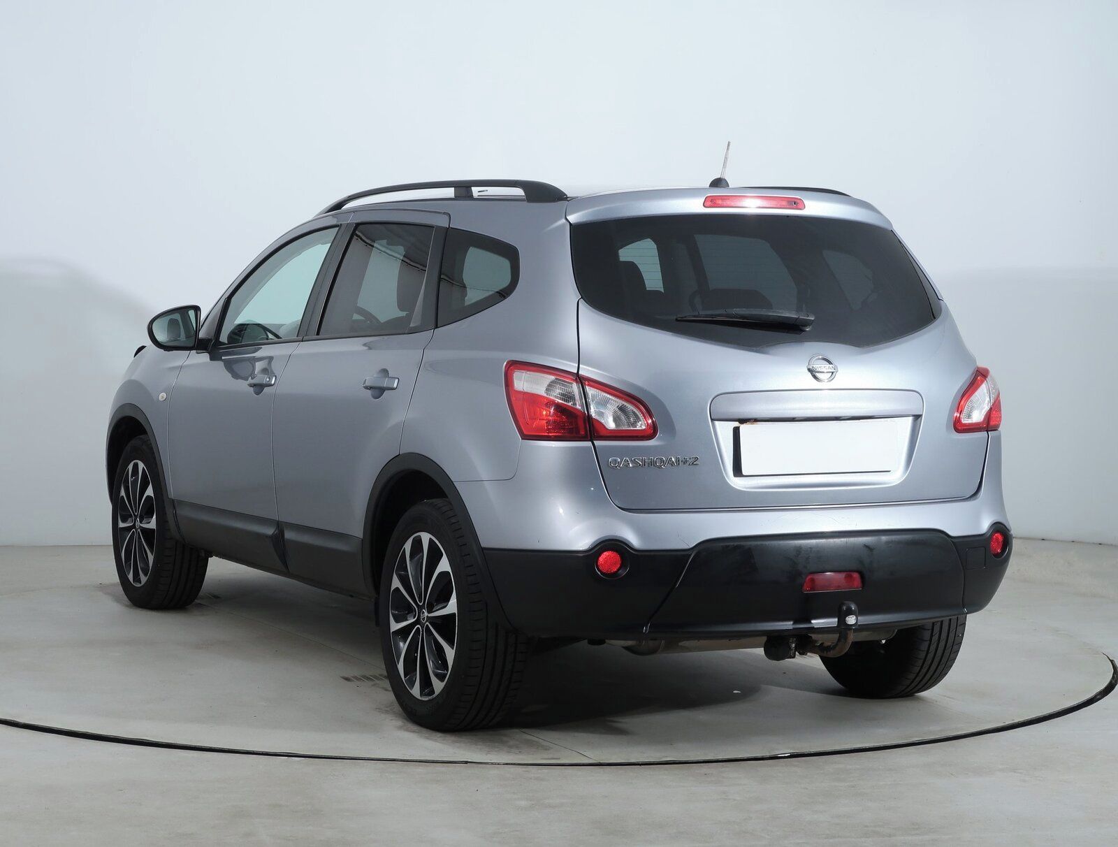 Nissan Qashqai, 1.6 i, 7 míst, ČR,1.maj - fotka 4