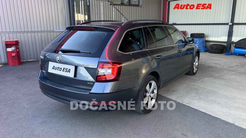 Škoda Octavia, 2.0 TDi,ČR - fotka 2