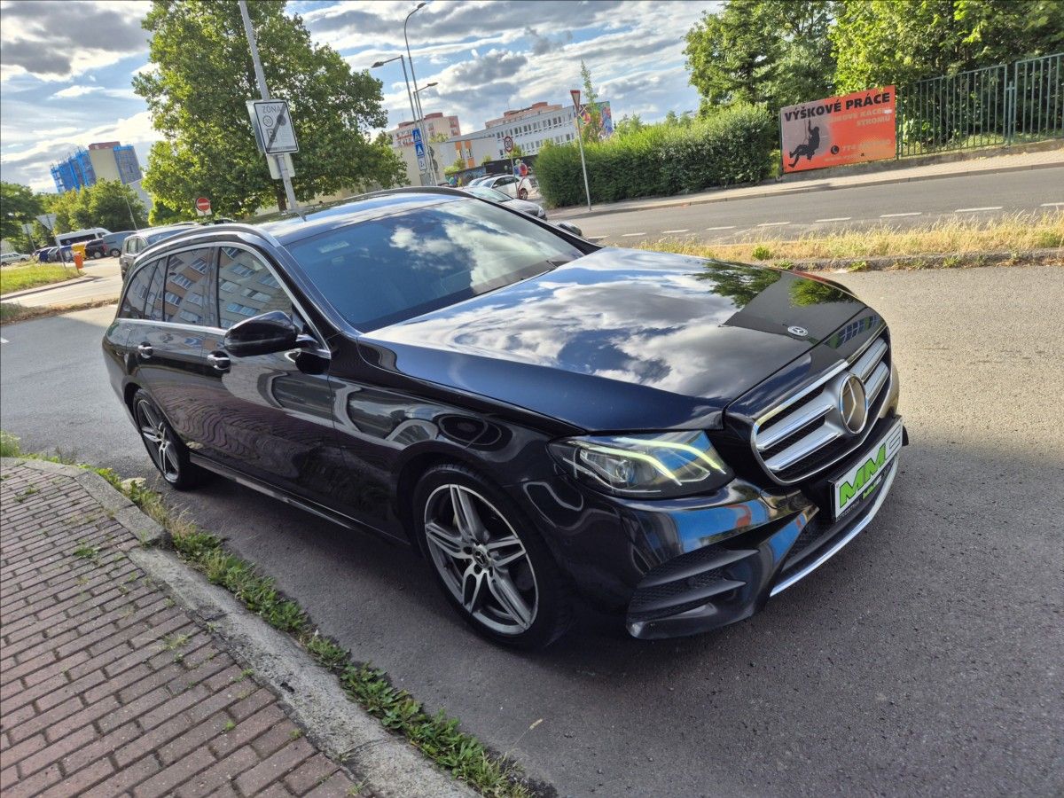 Mercedes-Benz Třídy E, 220d*4M*AMG*head-up*webast - fotka 3