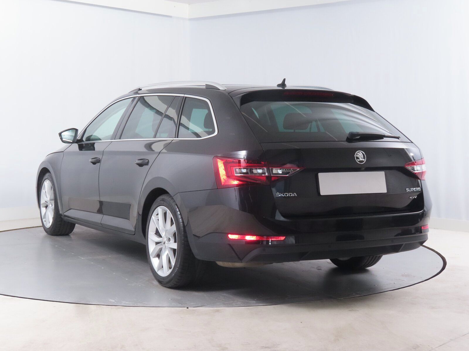 Škoda Superb, 2.0 TDI, Style, 4X4, Automat - fotka 4