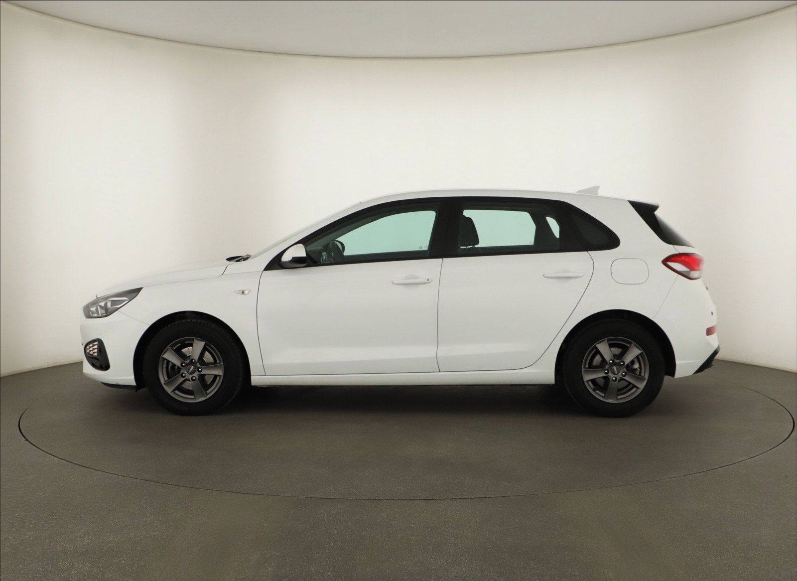 Hyundai i30, 1.5 DPI, ČR,1.maj, Serv.kniha - fotka 3