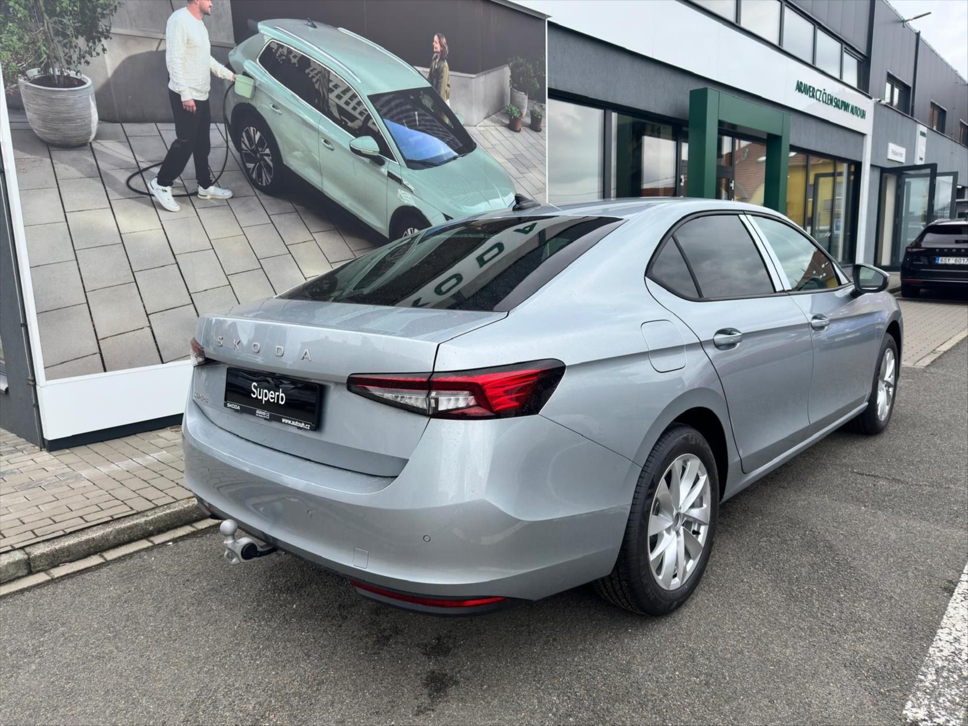 Škoda Superb, 2,0 TDI 110 kW  Selection - fotka 4