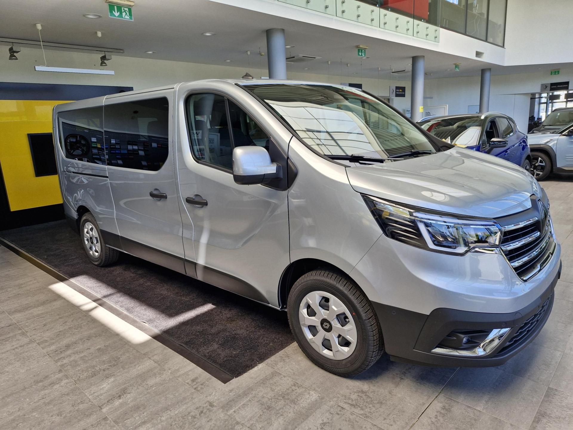 Renault Trafic, L2 Equilibre 150k 8míst - fotka 3