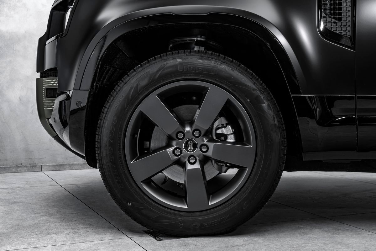 Land Rover Defender, SE X-Dynamic,V6 D200, Meridian - fotka 2