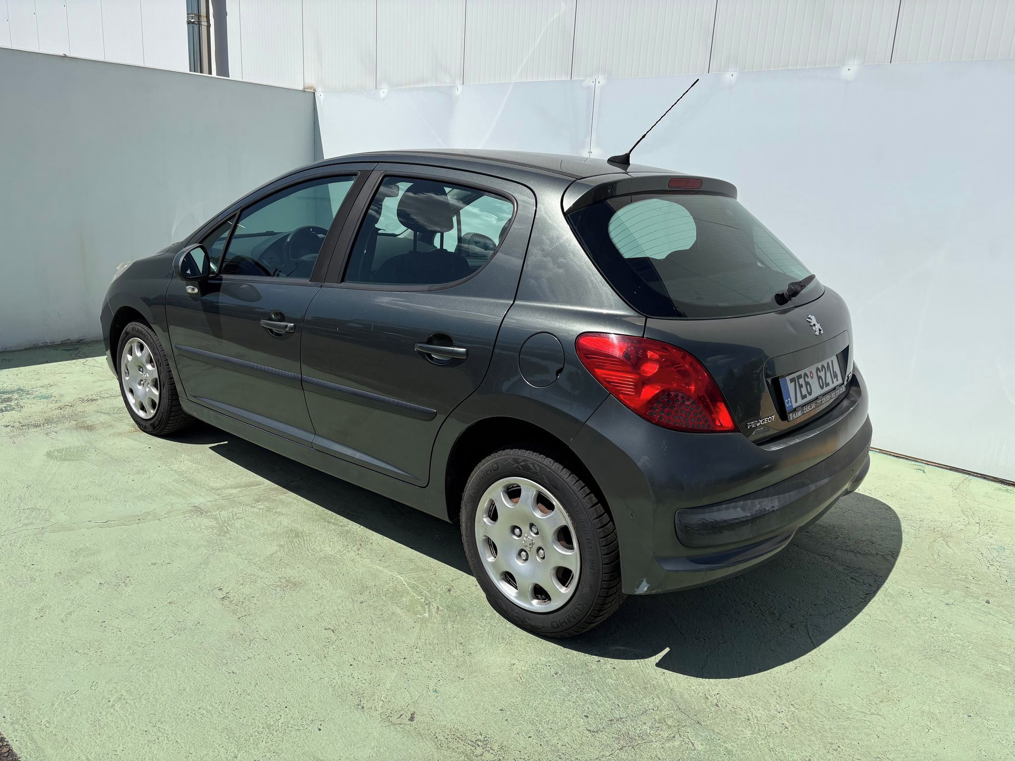 Peugeot 207, 1.4, 54kW, Klima - fotka 4