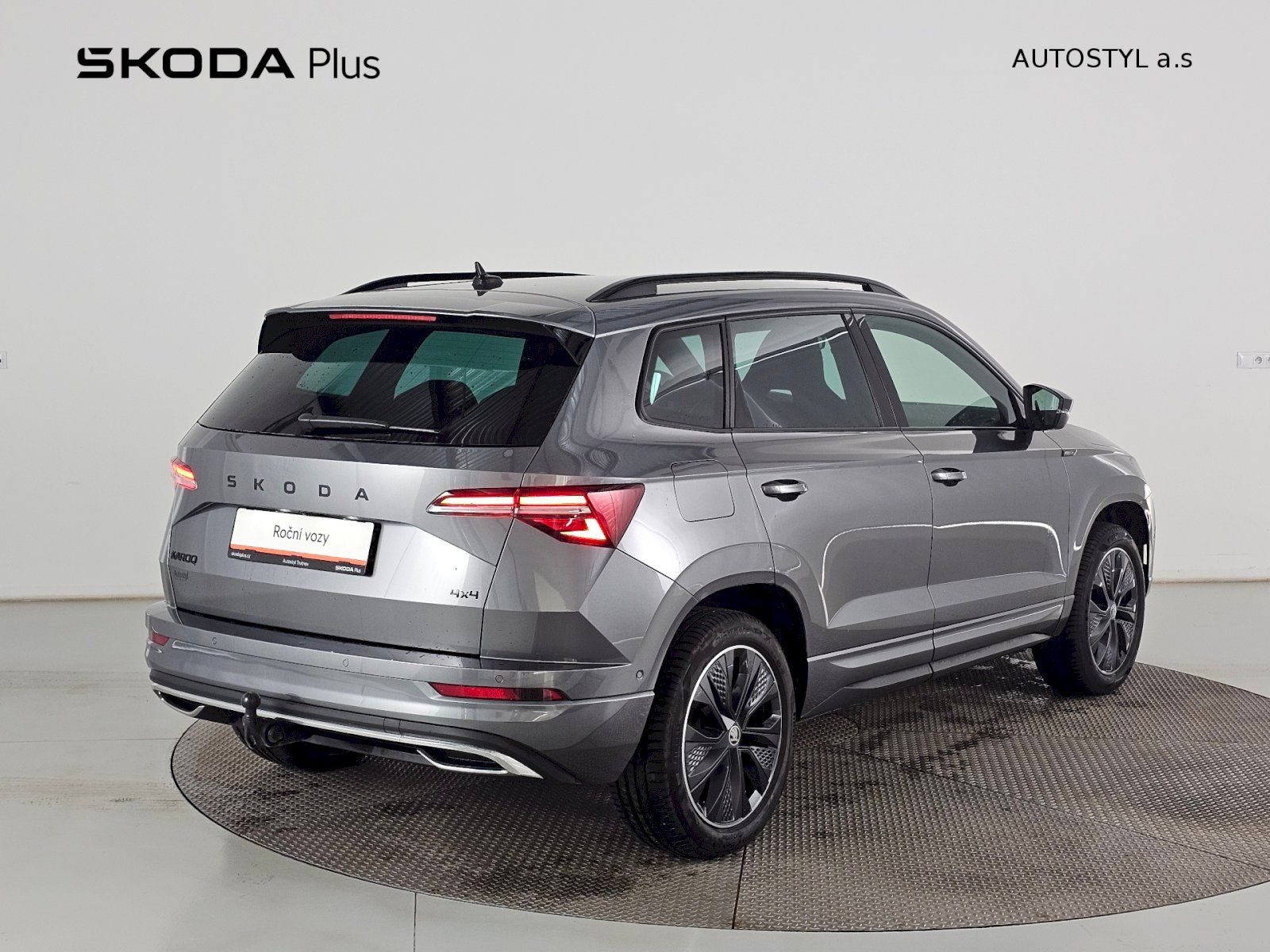 Škoda Karoq, 2.0TDi 4X4 DSG SPORTLINE WEBAS - fotka 2