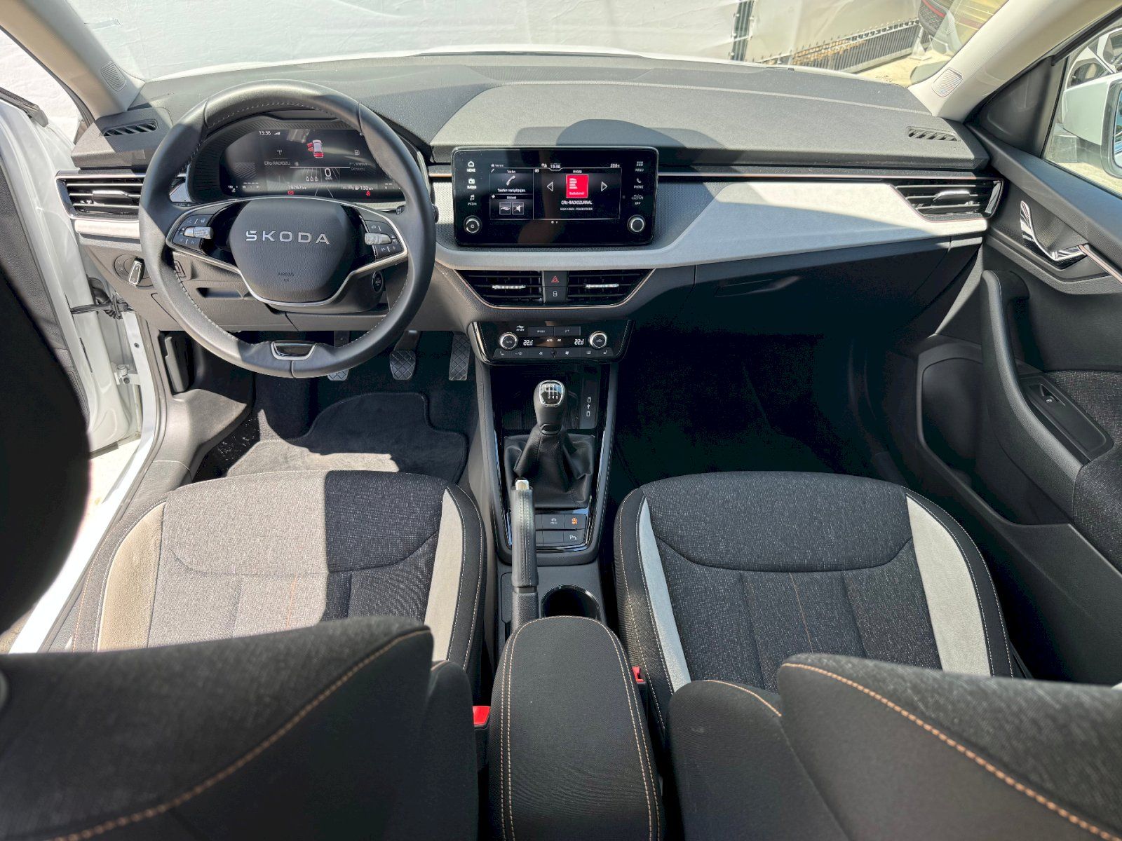 Škoda Scala, 1.0 TSI 85 kW Top Selection - fotka 5
