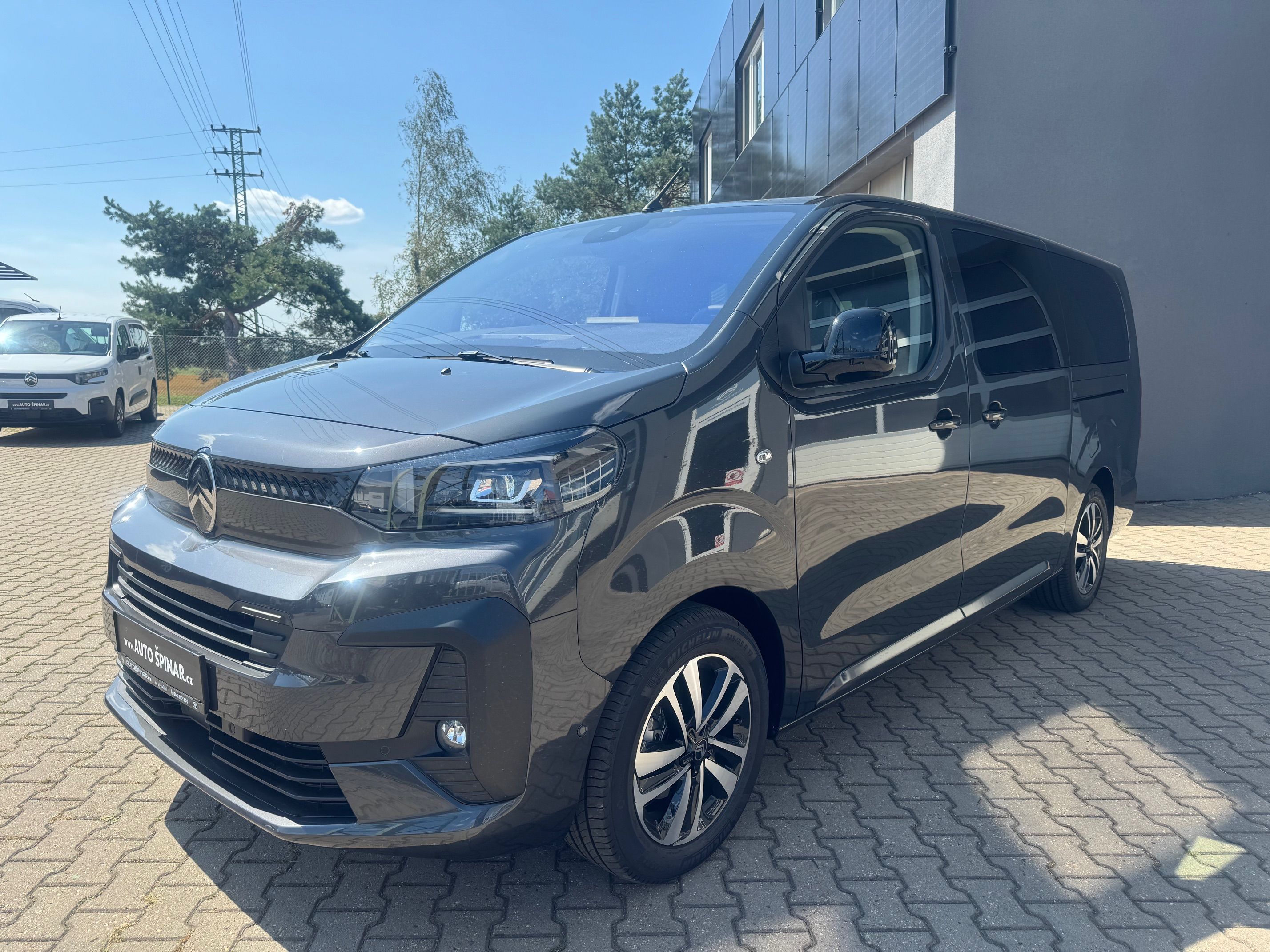 Citroën SpaceTourer, FEEL XL 2.2 HDi 180k EAT8 8 mí - fotka 4