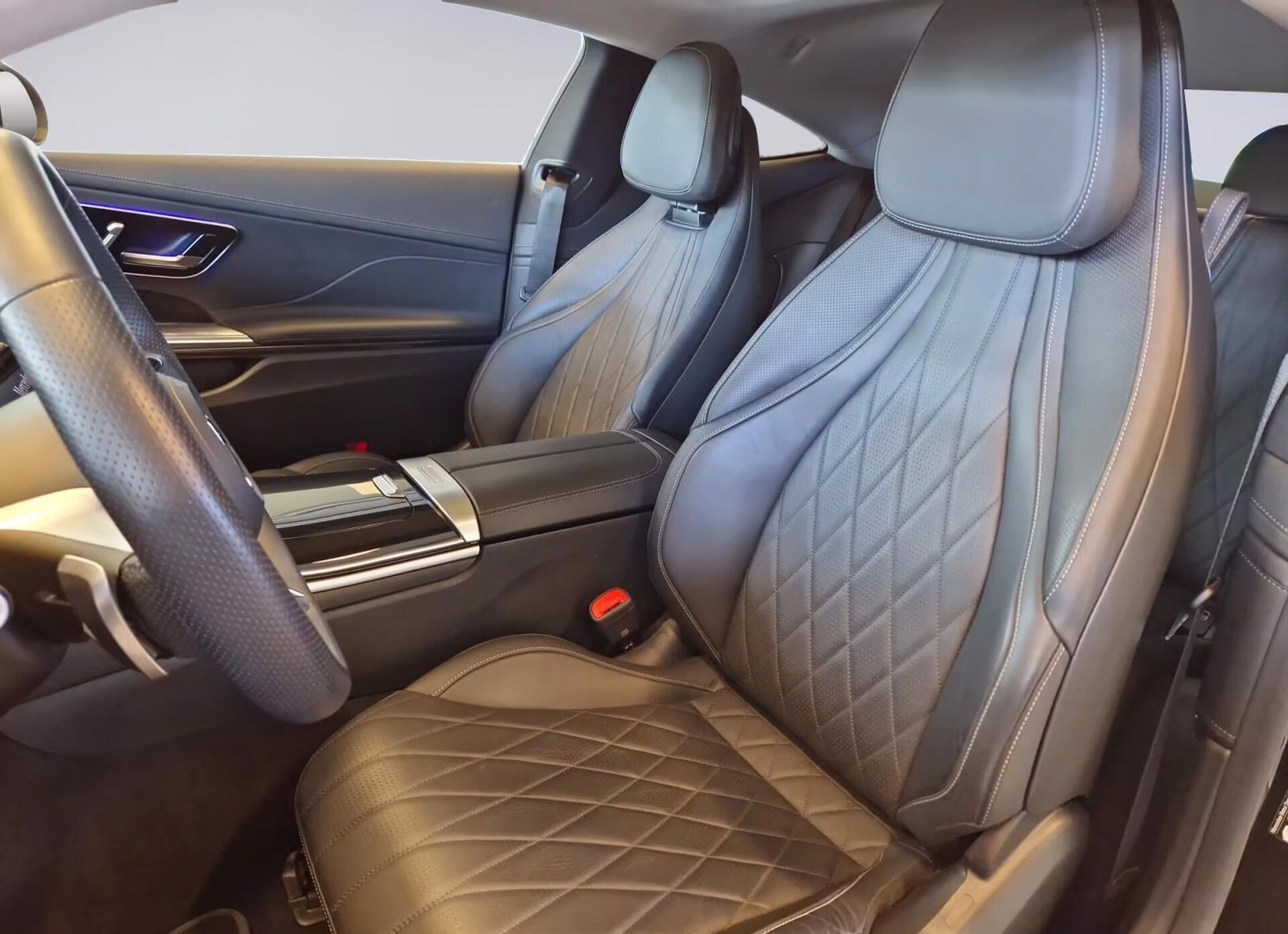 Mercedes-Benz CLE, 300 4M AMG Pano Burm 360 Kůže - fotka 6