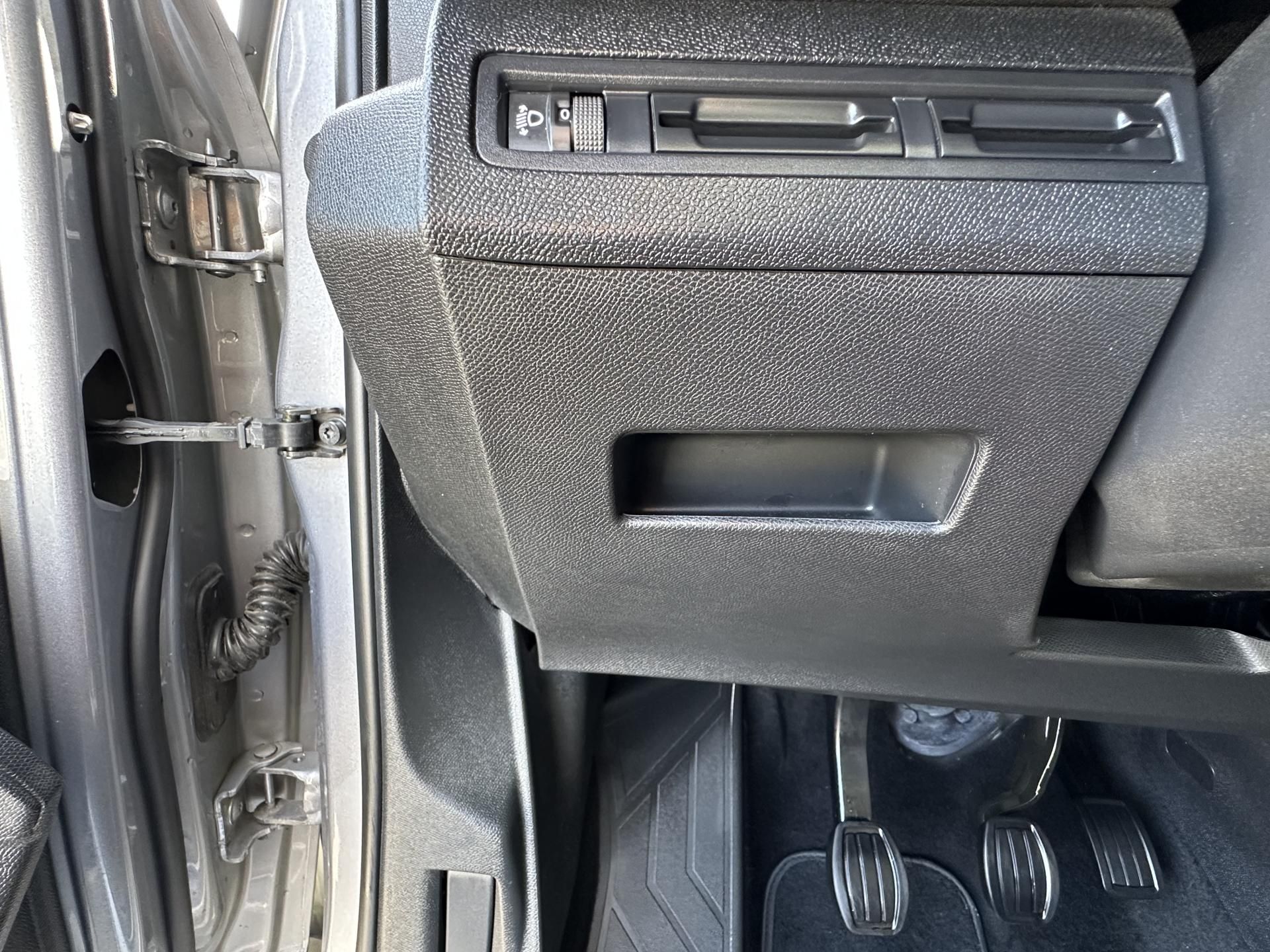 Peugeot 3008, 1.2/96kW *2.Maj * - fotka 6